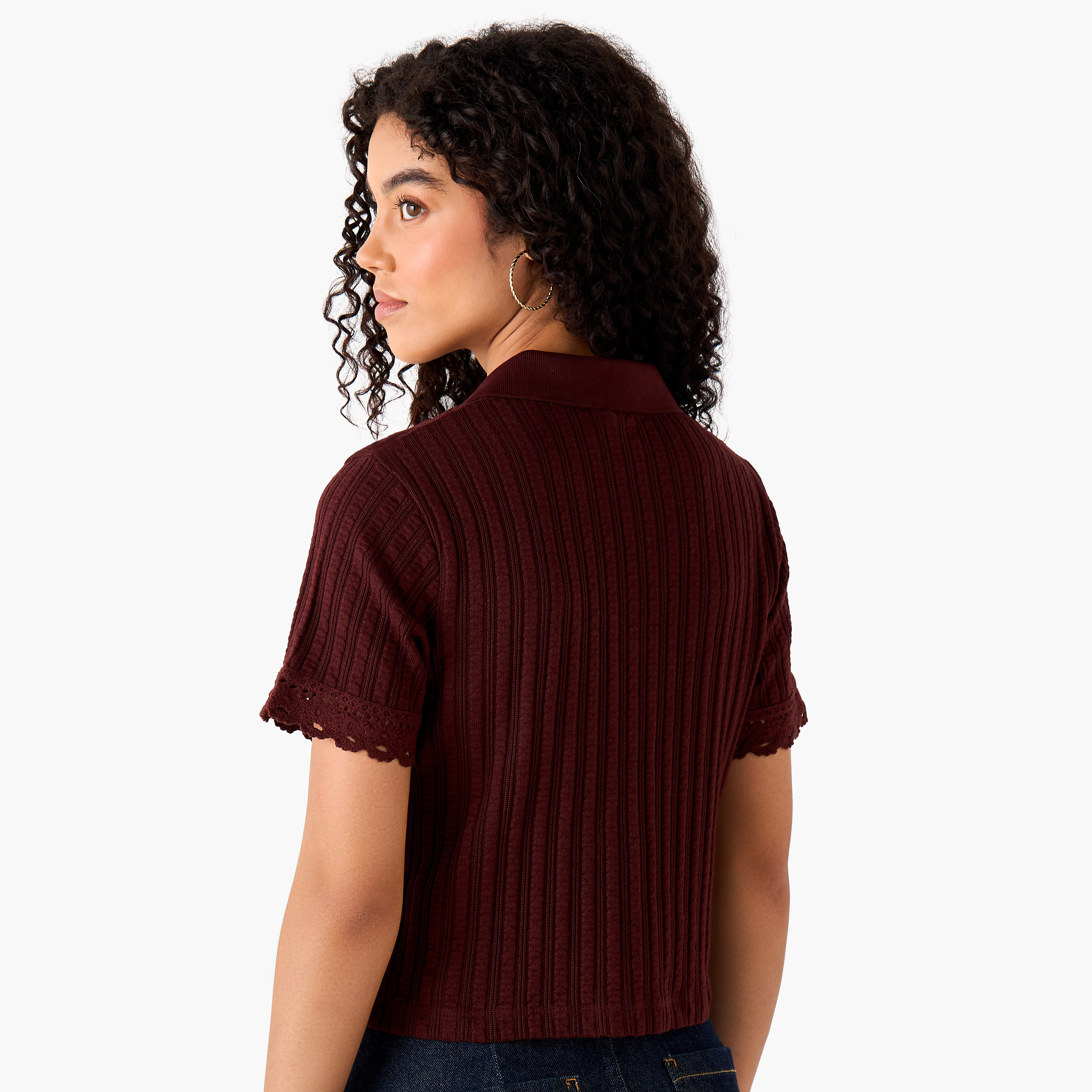 تيشيرت بارز الملمس بقصة عادية من لي كوبر-women-clothing-tshirts-image-5