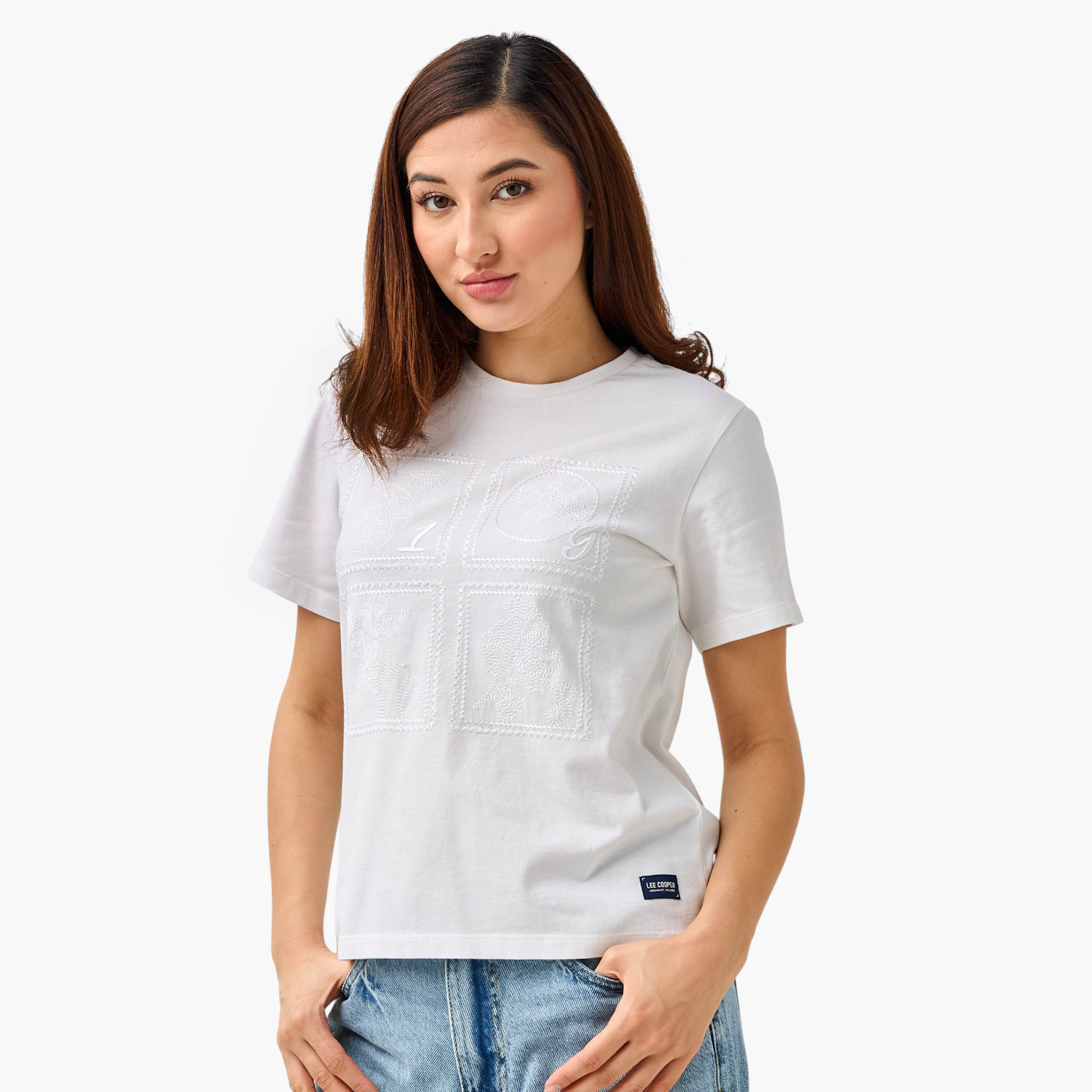 تيشيرت قطن بقصة عادية وتطريزات من لي كوبر-women-clothing-tshirts-image-3