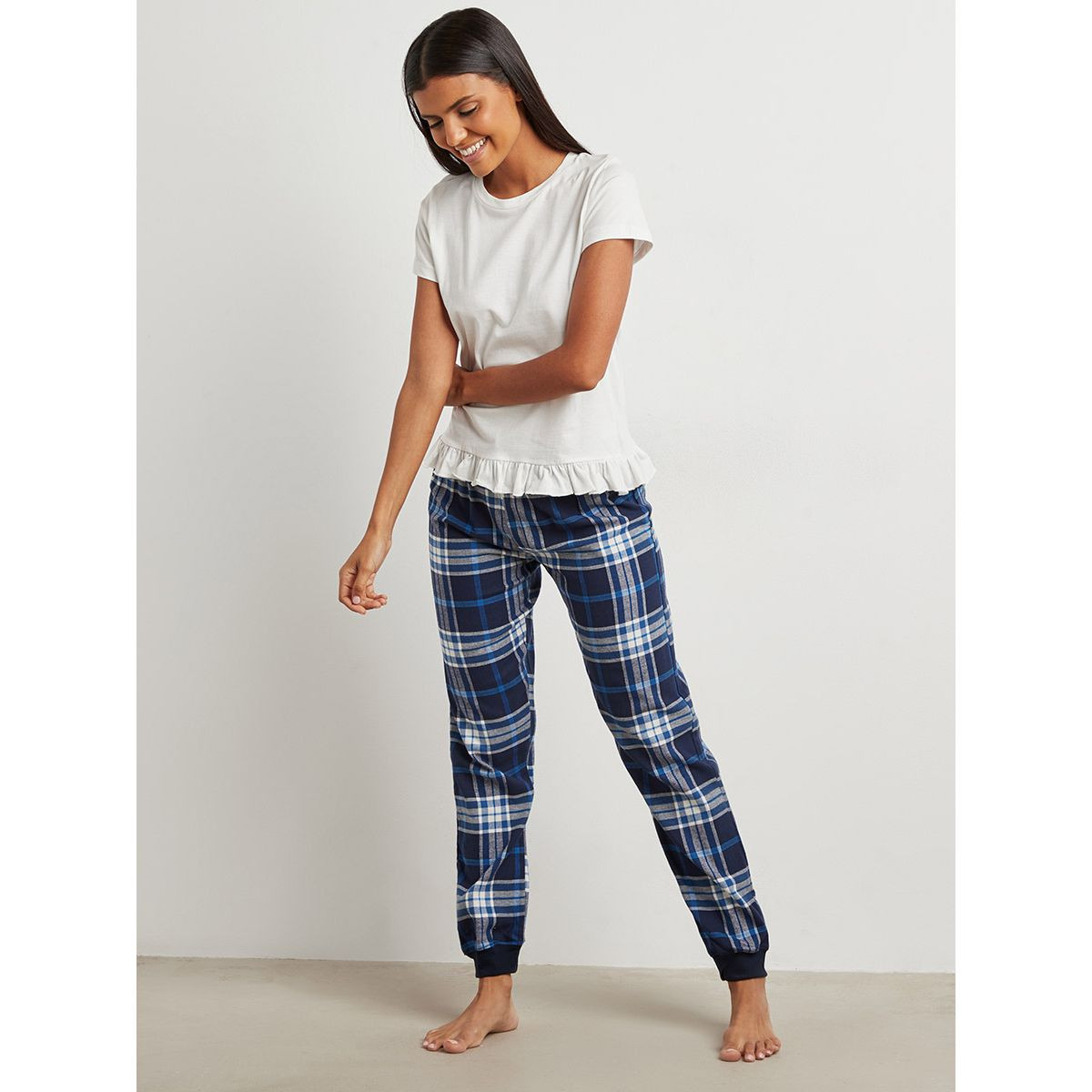 مجموعة من تيشيرت وبنطلون بيجاما من ستايلي-women-clothing-nightwear-pyjamas-longsets-image-4