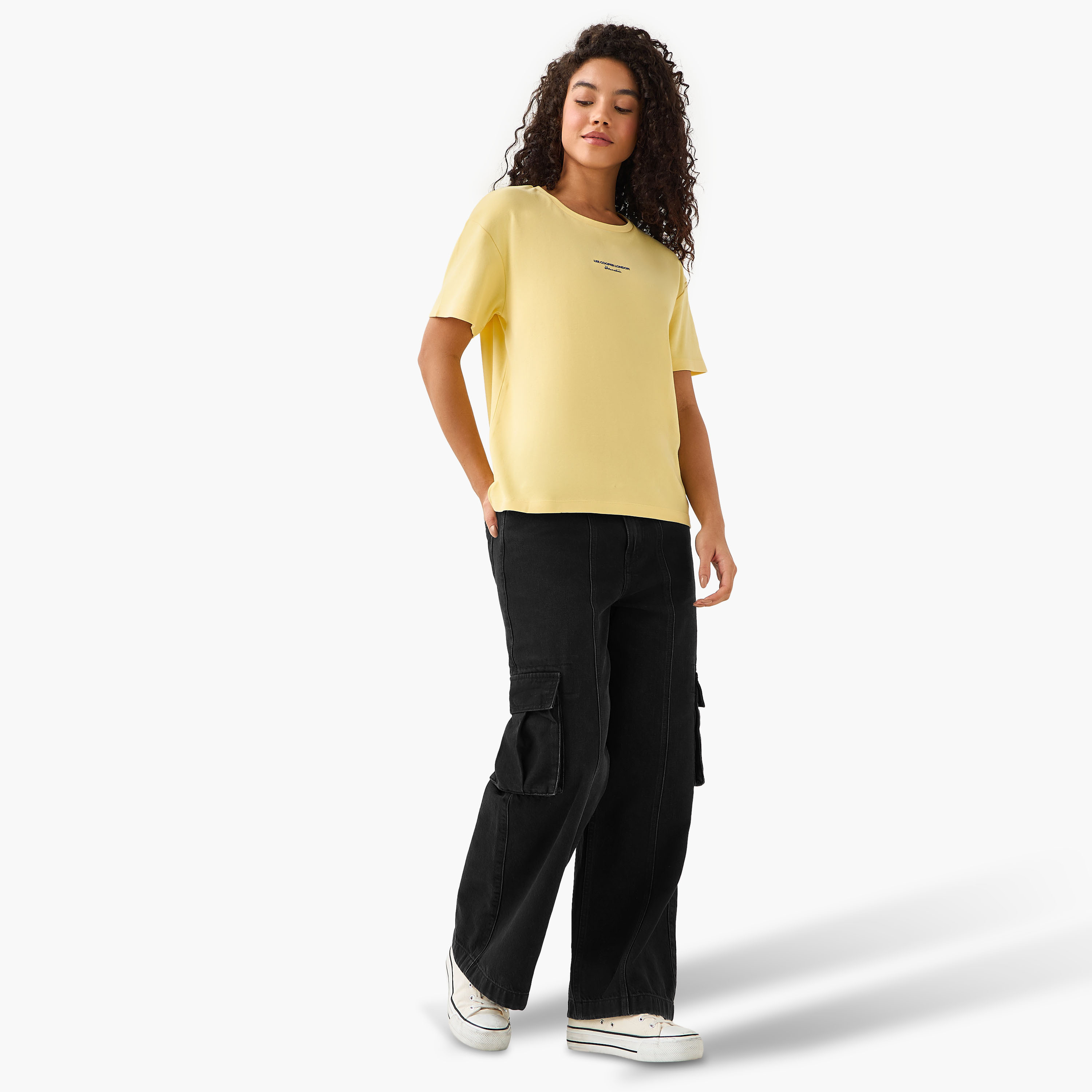 تيشيرت قطن بطبعات شعار من لي كوبر-women-clothing-tshirts-image-3