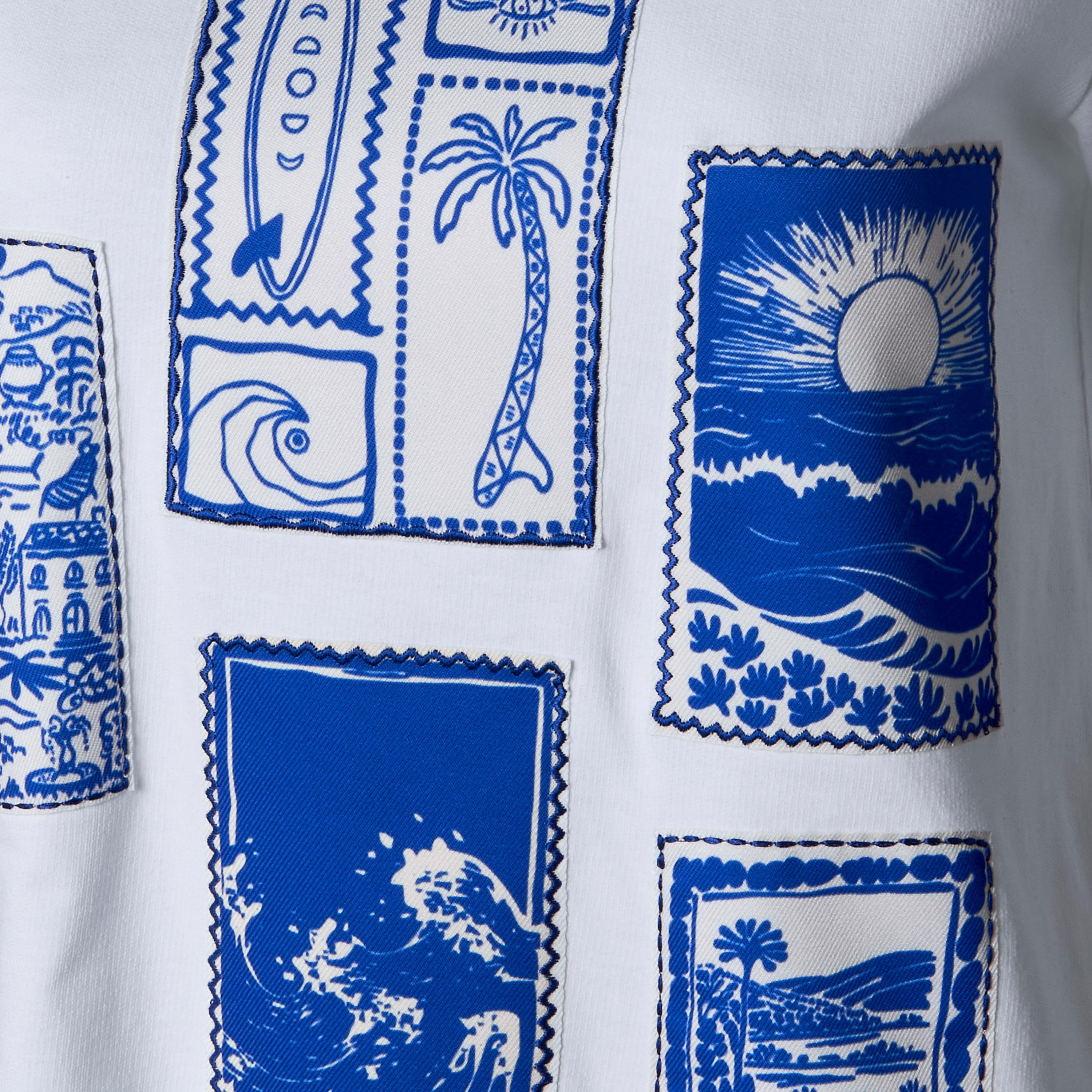 تيشيرت قطن بقصة عادية وطبعات جرافيك من لي كوبر-women-clothing-tshirts-image-2