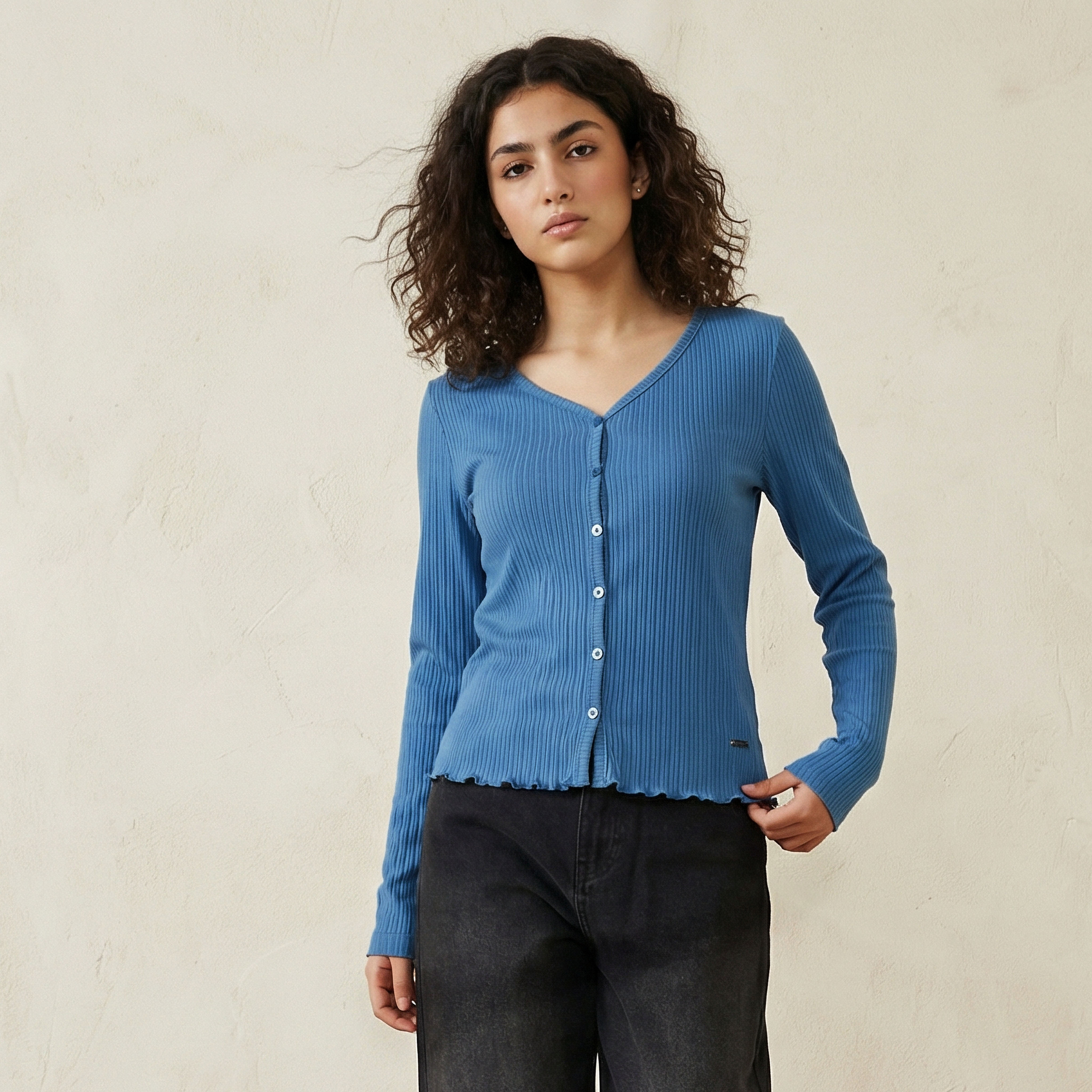 بلوزة قطن بأزرار أمامية من لي كوبر-women-clothing-tshirts-image-5