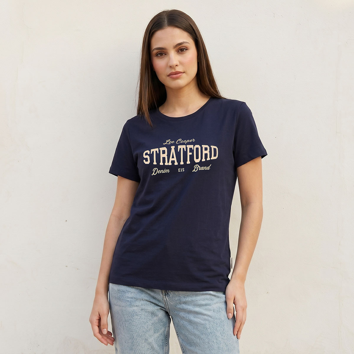 تيشيرت قطن بقصّة مريحة وطبعات من لي كوبر-women-clothing-tshirts-image-1