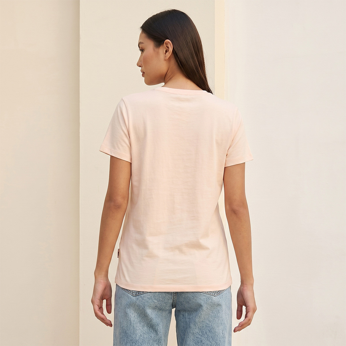 تيشيرت قطن بقصّة مريحة وطبعات من لي كوبر-women-clothing-tshirts-image-4