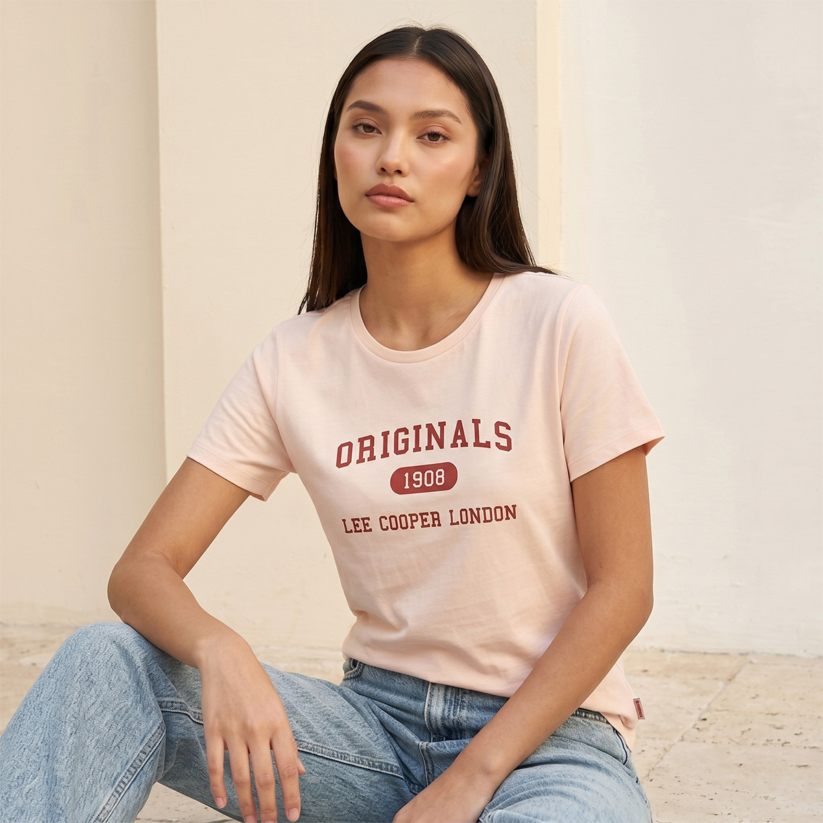 تيشيرت قطن بقصّة مريحة وطبعات من لي كوبر-women-clothing-tshirts-image-5