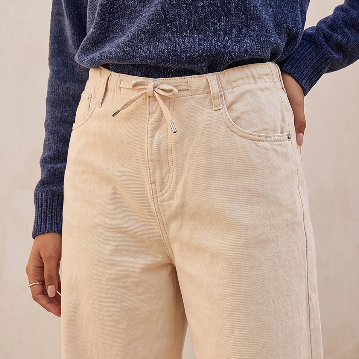 بنطلون قطن بقصة مستقيمة وخصر برباط من لي كوبر-women-clothing-bottoms-jeans-image-6