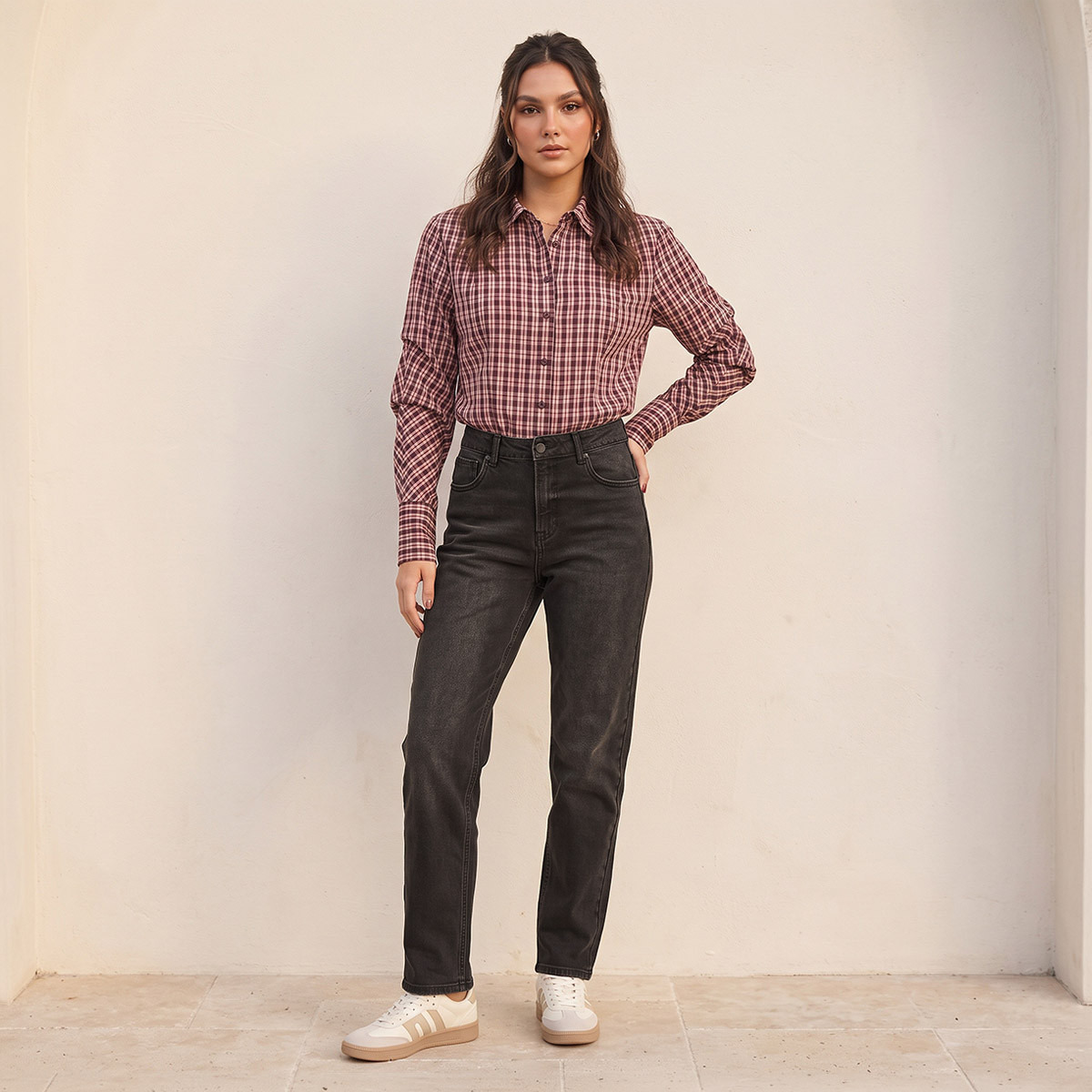 بنطلون جينز قطن بقصة سليم وزر إغلاق من لي كوبر-women-clothing-bottoms-jeans-image-5