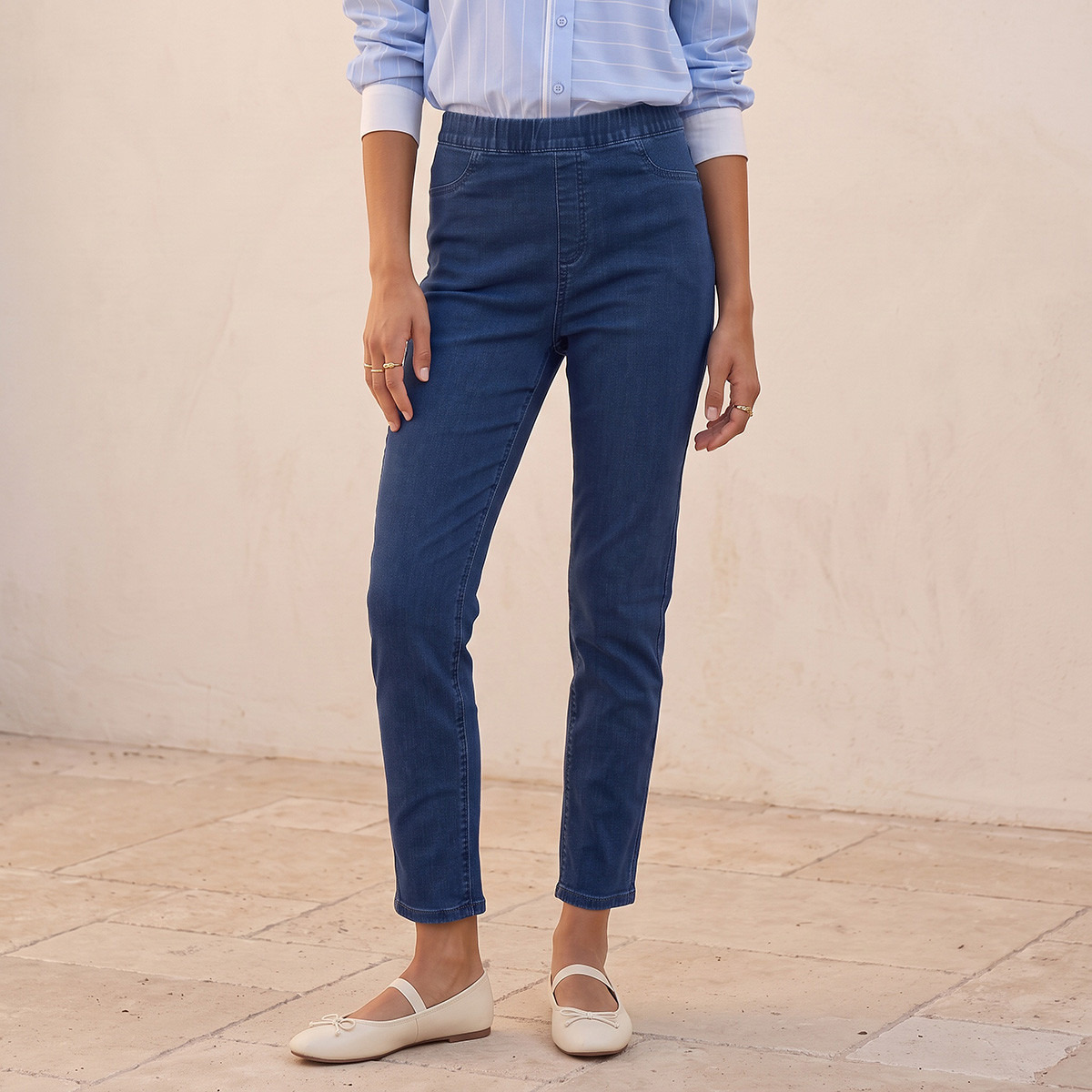 بنطلون جيقنز بقصة سليم وخصر مطاطي من لي كوبر-women-clothing-leggings-image-1