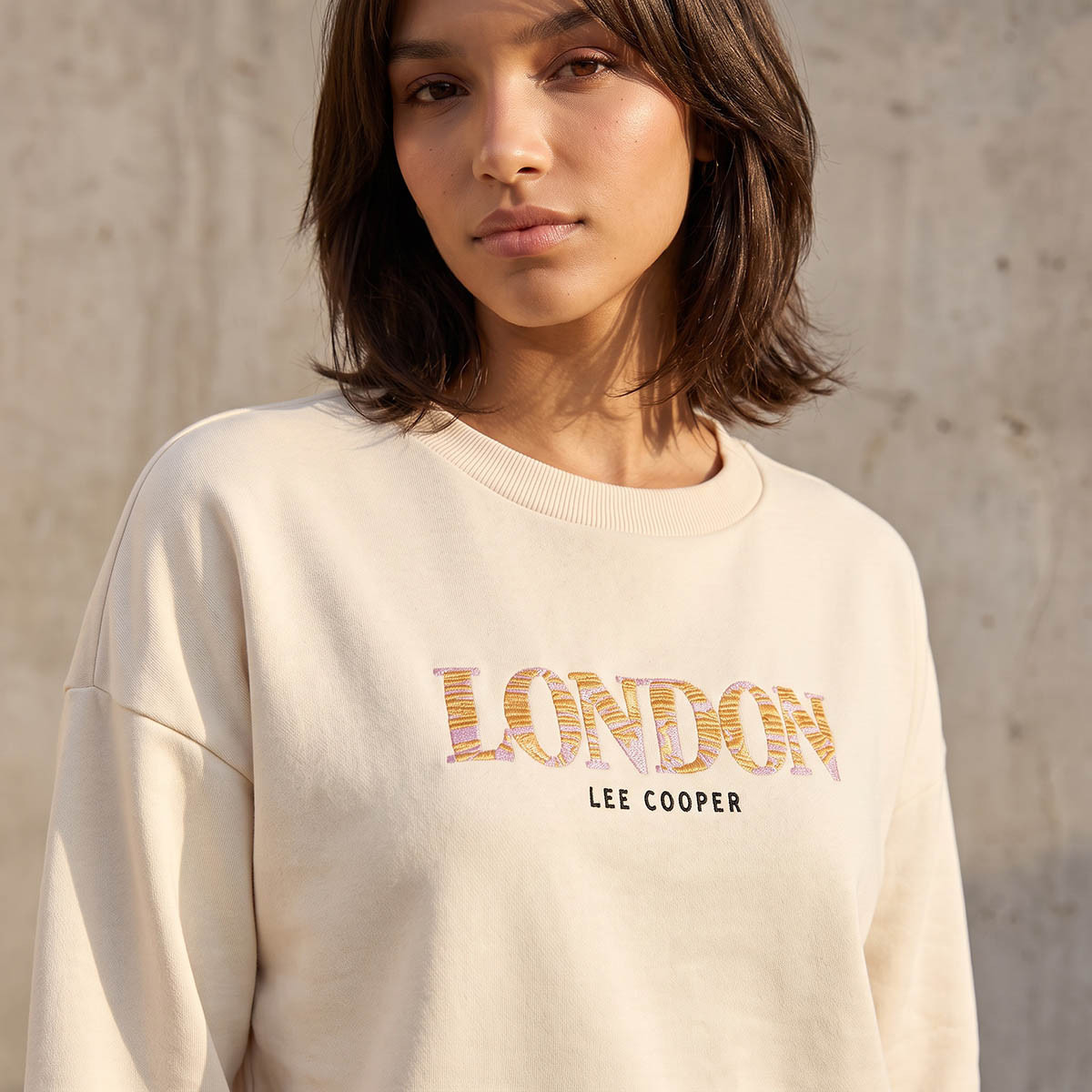 سويتشيرت مطرز من لي كوبر-women-clothing-hoodiesandsweatshirts-sweatshirts-image-4