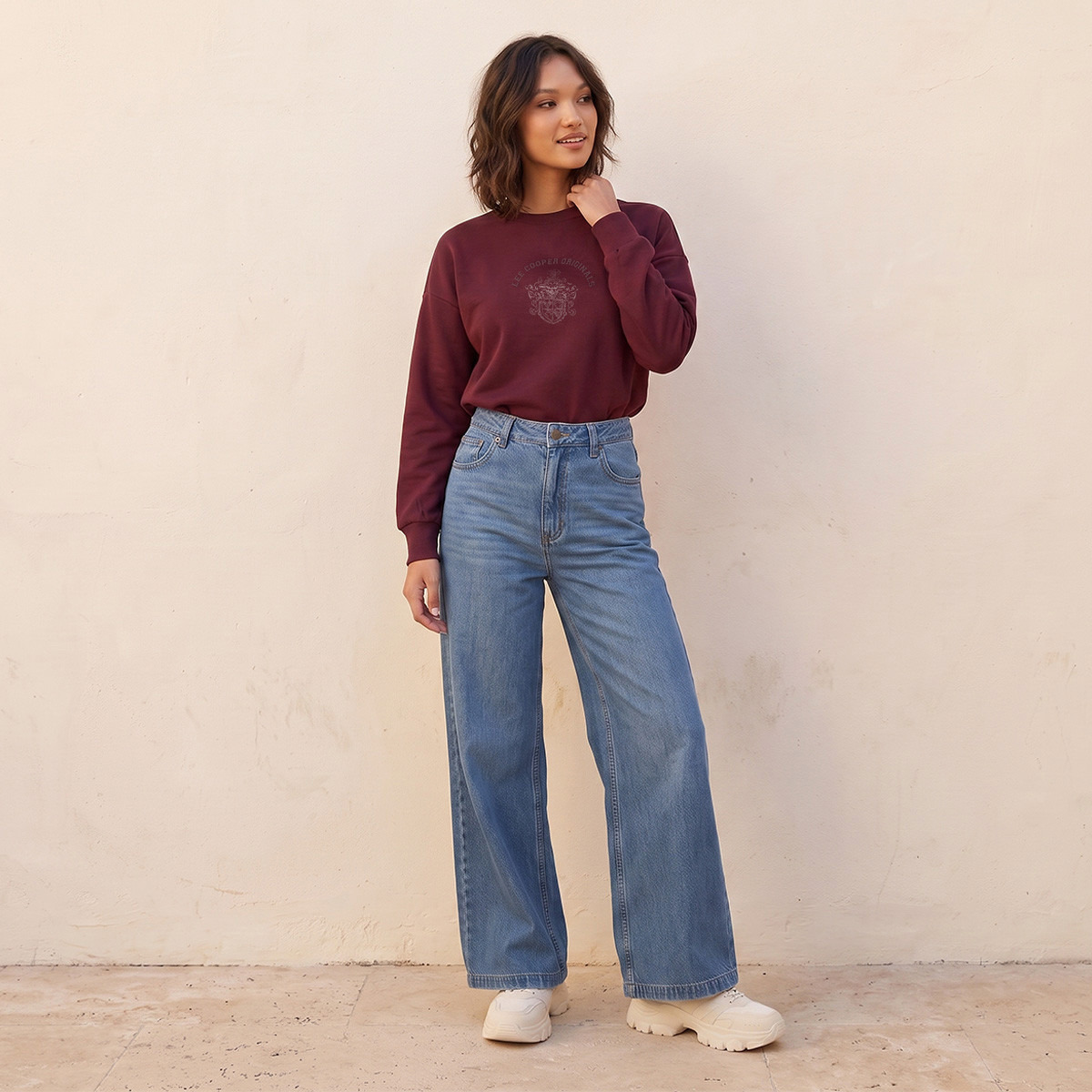 سويت شيرت بطبعة شعار من لي كوبر-women-clothing-hoodiesandsweatshirts-sweatshirts-image-4
