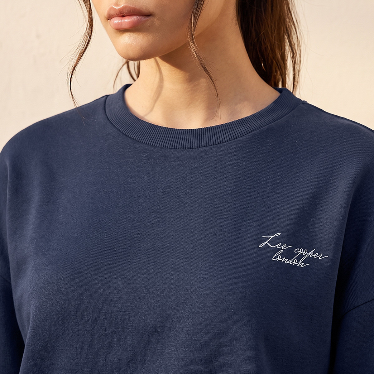 سويت شيرت بطبعات من لي كوبر-women-clothing-hoodiesandsweatshirts-sweatshirts-image-5
