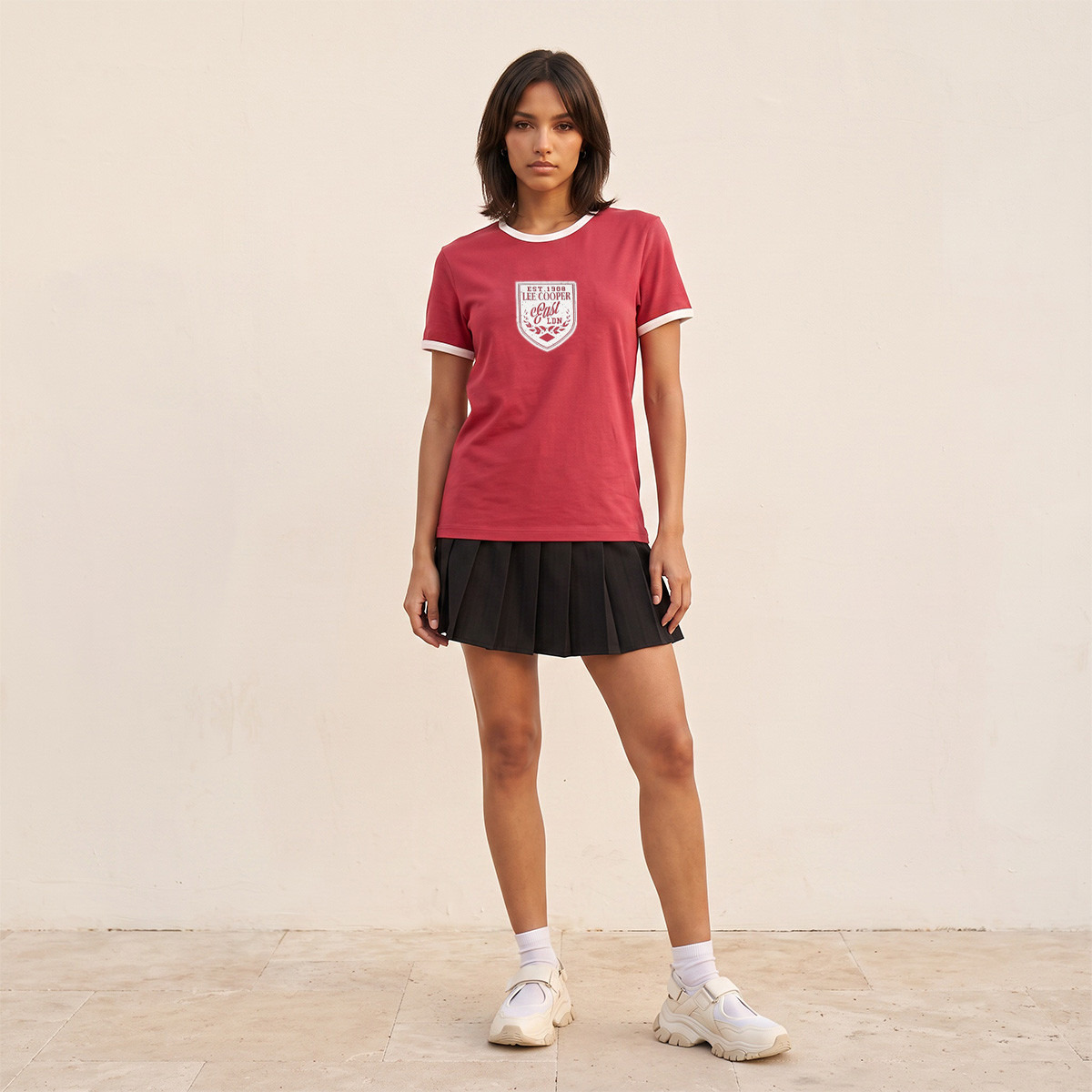 تيشيرت قطن بقصّة مريحة وطبعات من لي كوبر-women-clothing-tshirts-image-4