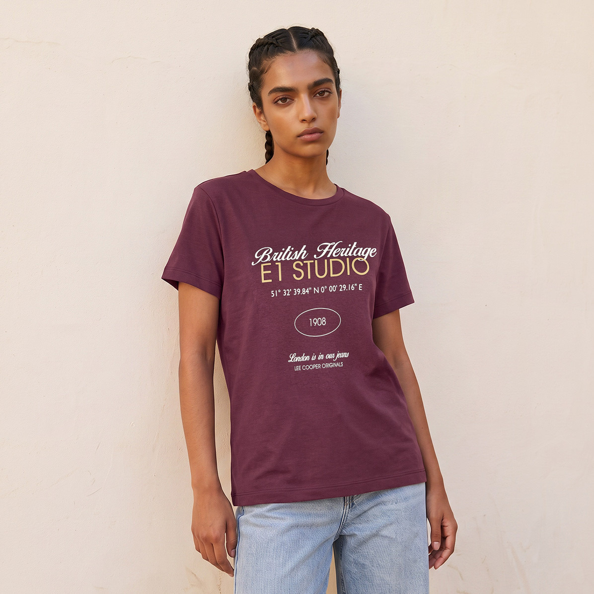 تيشيرت قطن بقصّة مريحة وطبعات من لي كوبر-women-clothing-tshirts-image-1