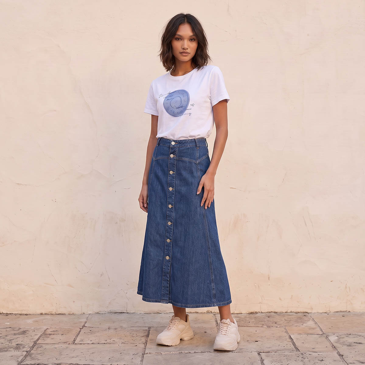 تيشيرت قطن بقصّة مريحة وطبعات من لي كوبر-women-clothing-tshirts-image-3