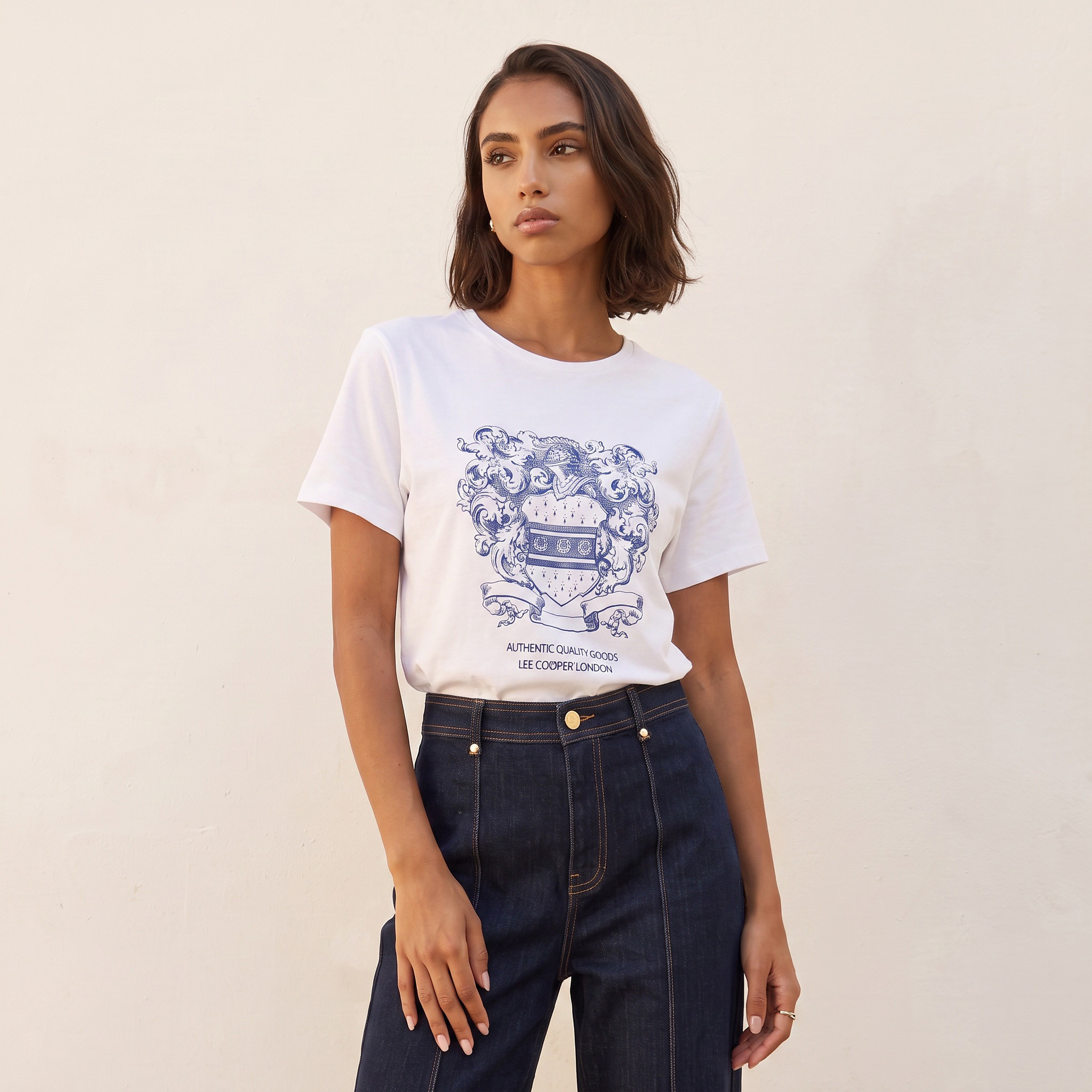 تيشيرت قطن بقصة مريحة من لي كوبر-women-clothing-tshirts-image-4