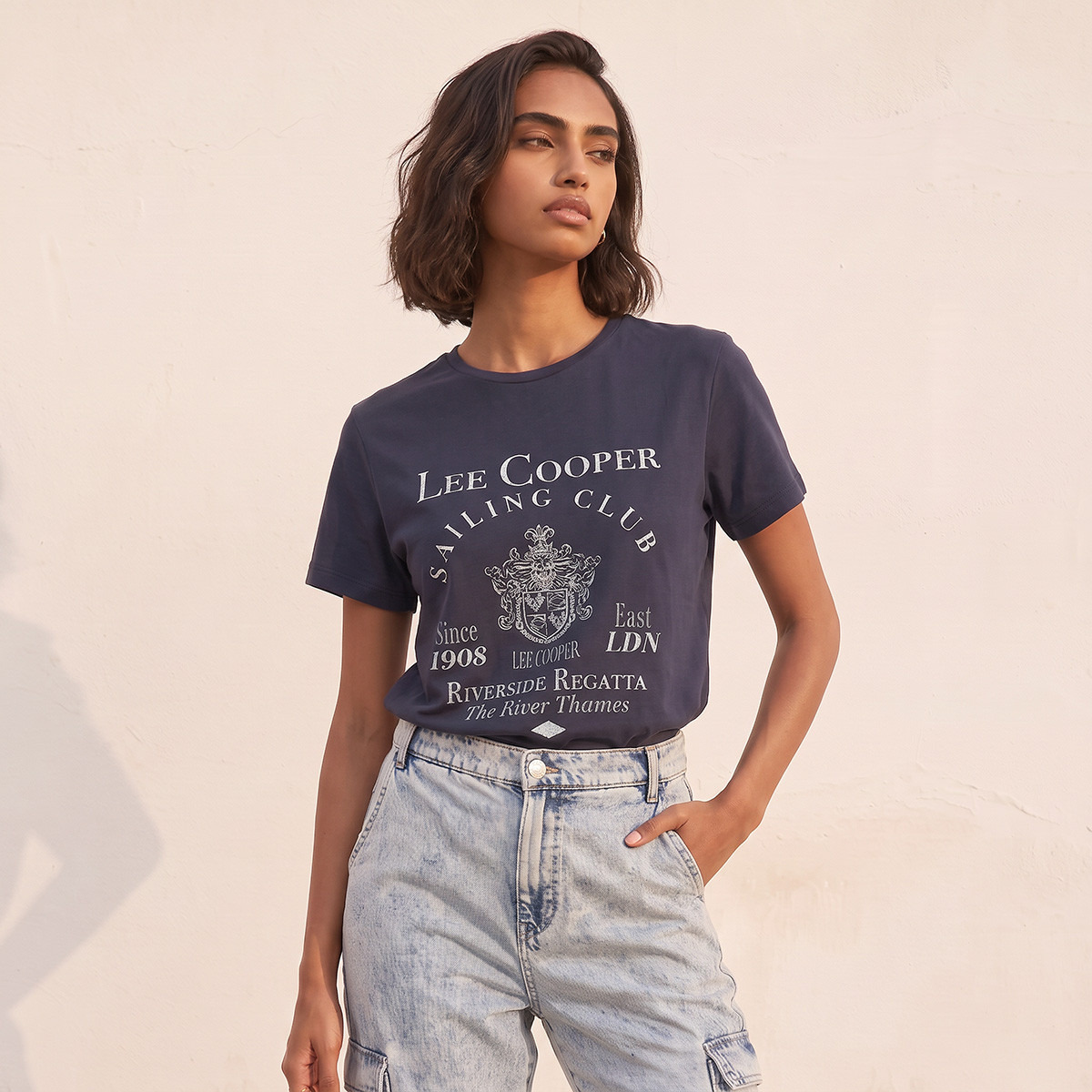 تيشيرت قطن بقصة مريحة من لي كوبر-women-clothing-tshirts-image-1