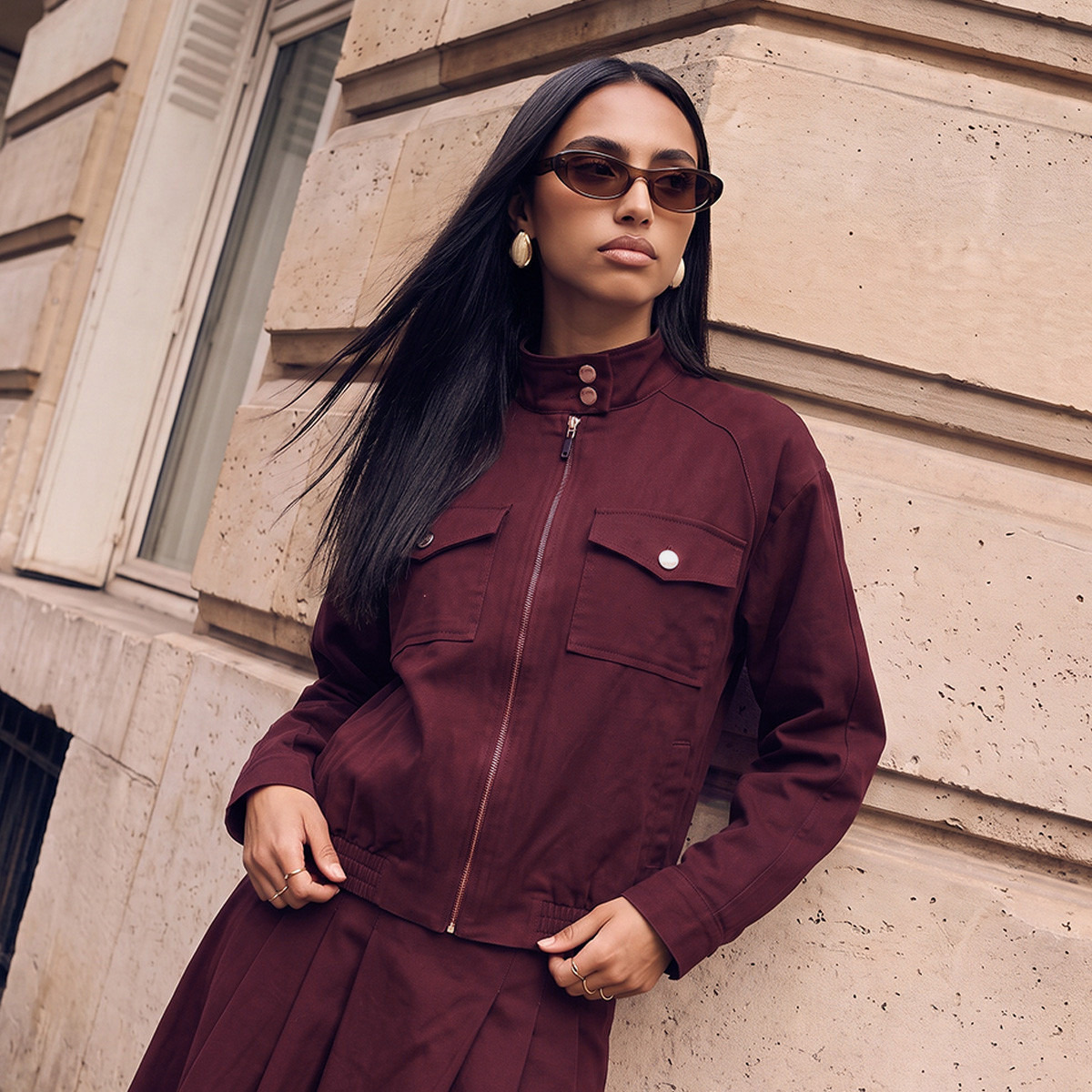 جاكيت بومبر قطن بقصة عادية وجيوب بقلاب من لي كوبر-women-clothing-coatsandjackets-jackets-image-1