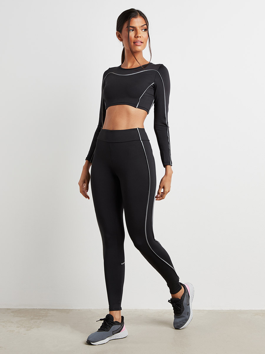 مجموعة من بلوزة رياضية وليقنز من ستايلي-sports-women-clothing-tshirtsandvests-image-2