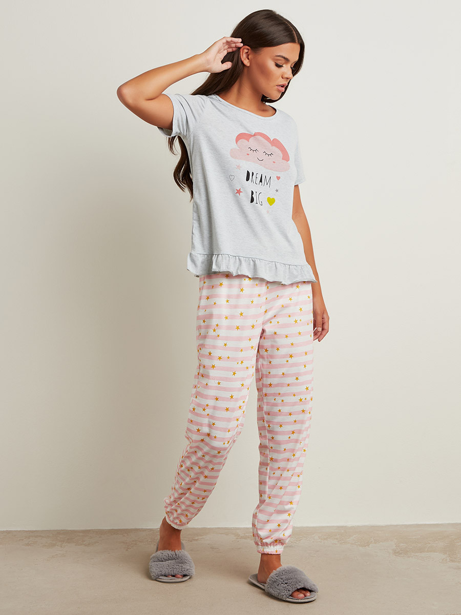 مجموعة من تيشيرت مطبوع وبنطلون بيجاما من ستايلي-women-clothing-nightwear-pyjamas-longsets-image-1