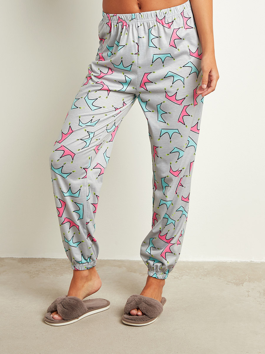مجموعة من تيشيرت مطبوع وبنطلون بيجاما من ستايلي-women-clothing-nightwear-pyjamas-bottoms-image-4