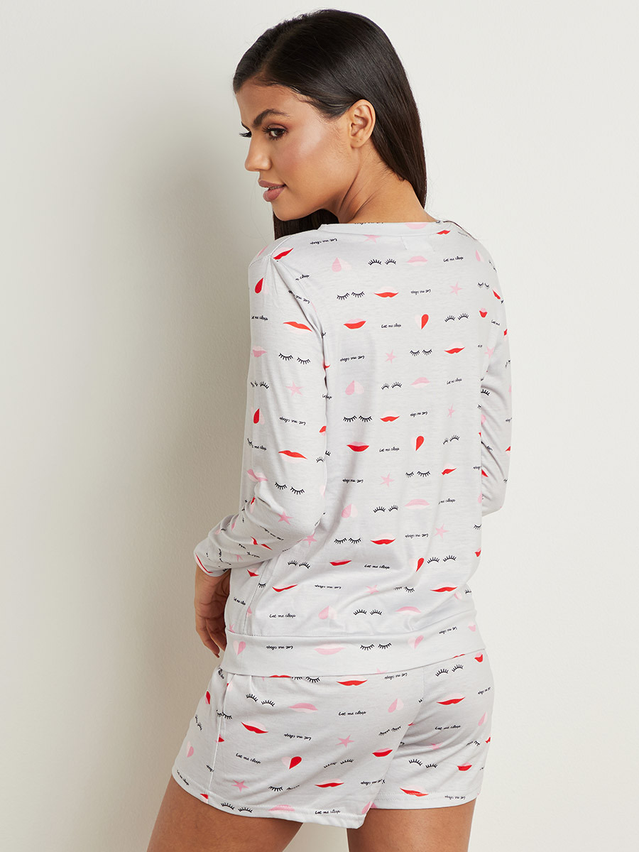 Styli Make Up Graphic Printed Long Sleeves T-shirt and Mini Shorts Set-women-clothing-nightwear-pyjamas-longsets-image-3