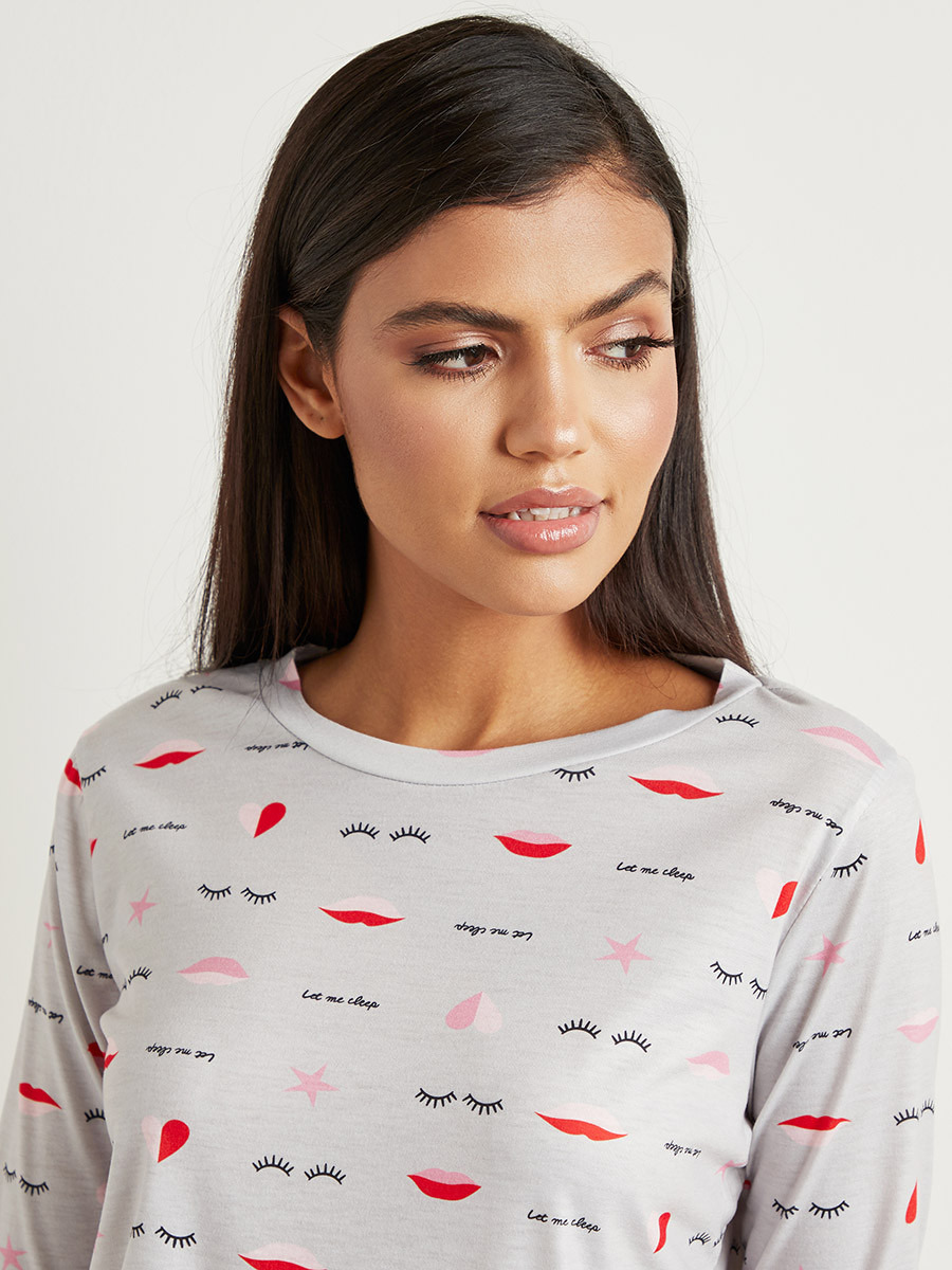 مجموعة من تيشيرت بأكمام طويلة وشورت قصير من ستايلي-women-clothing-nightwear-pyjamas-longsets-image-4