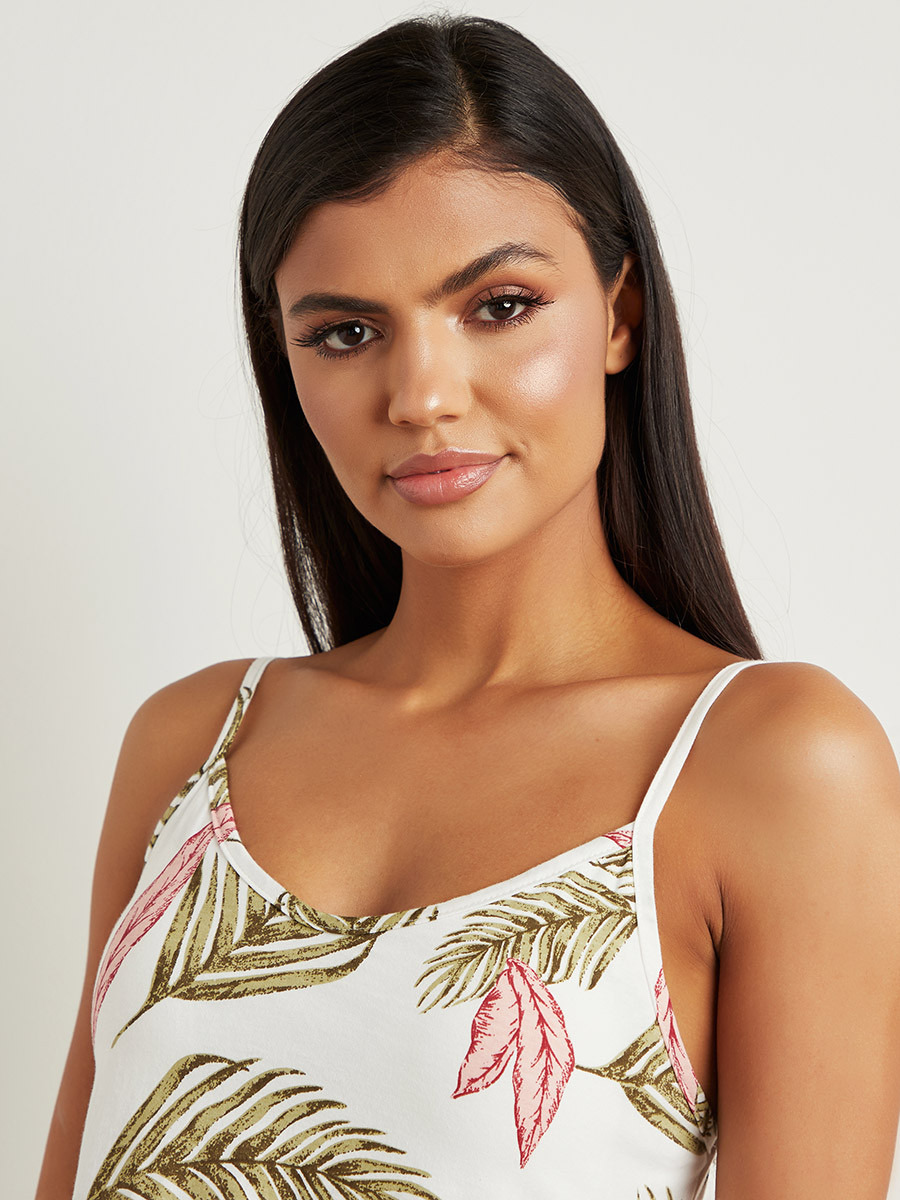 Styli Leaf Printed Cami and Ruffled Hem Shorts Set-women-clothing-nightwear-pyjamas-longsets-image-4