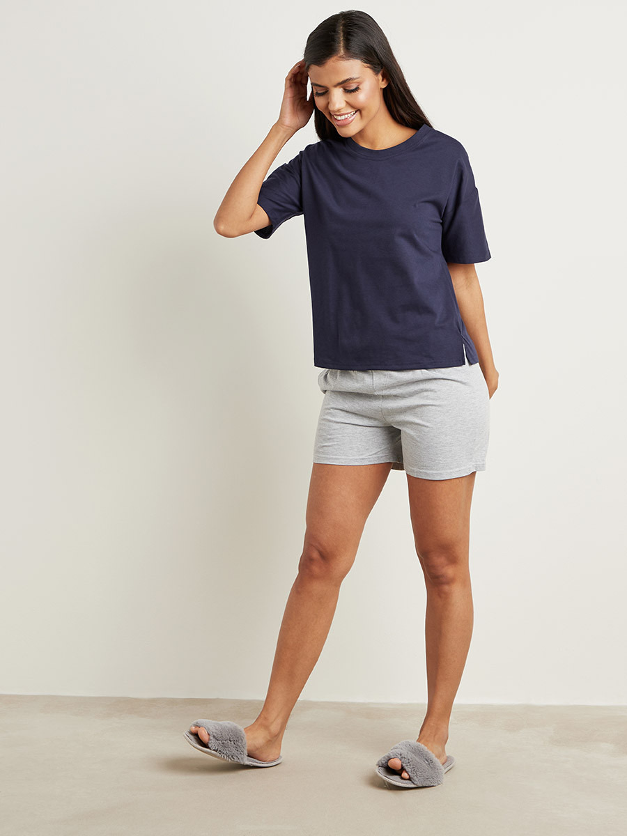 مجموعة من تيشيرت سادة وشورت قصير من ستايلي-women-clothing-nightwear-pyjamas-longsets-image-2