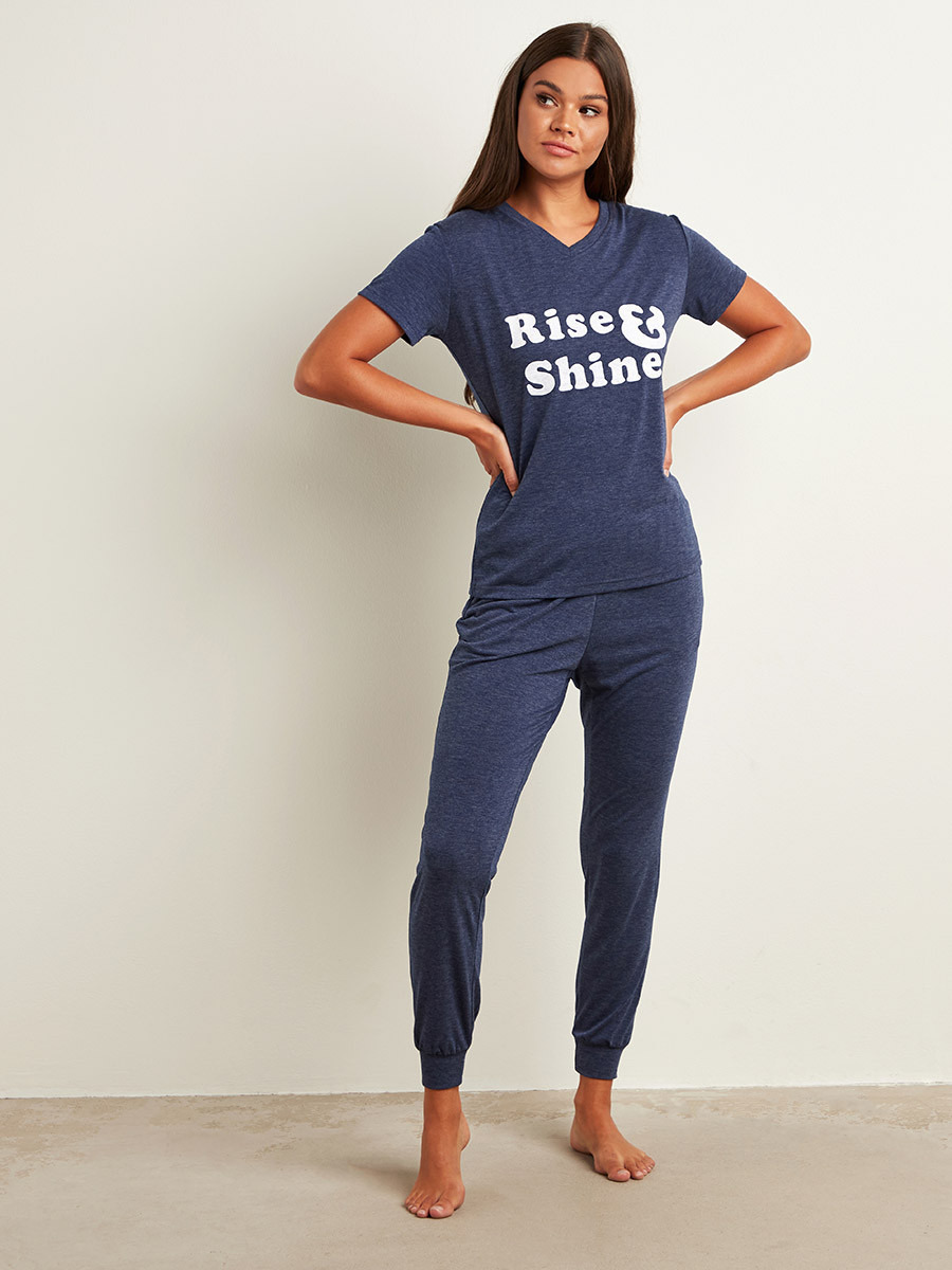 مجموعة من بلوزة مطبوعة وبنطلون رياضي من ستايلي-women-clothing-nightwear-pyjamas-longsets-image-1