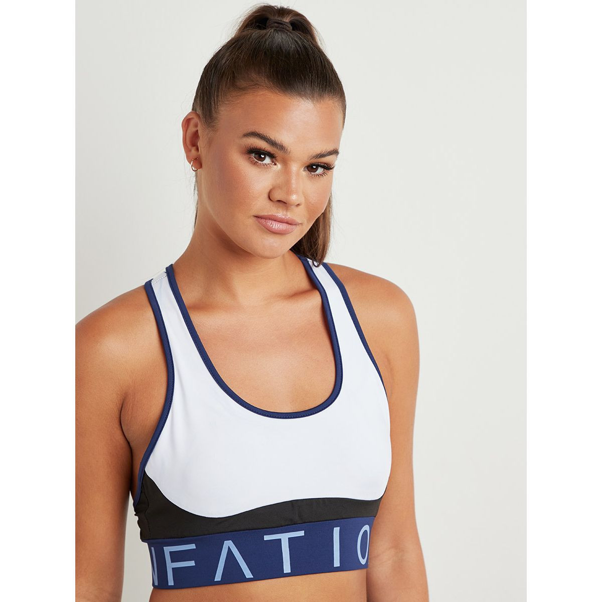 مجموعة من صدرية رياضية وليقنز من ستايلي-women-clothing-sportswearandactivewear-sportsbras-image-2