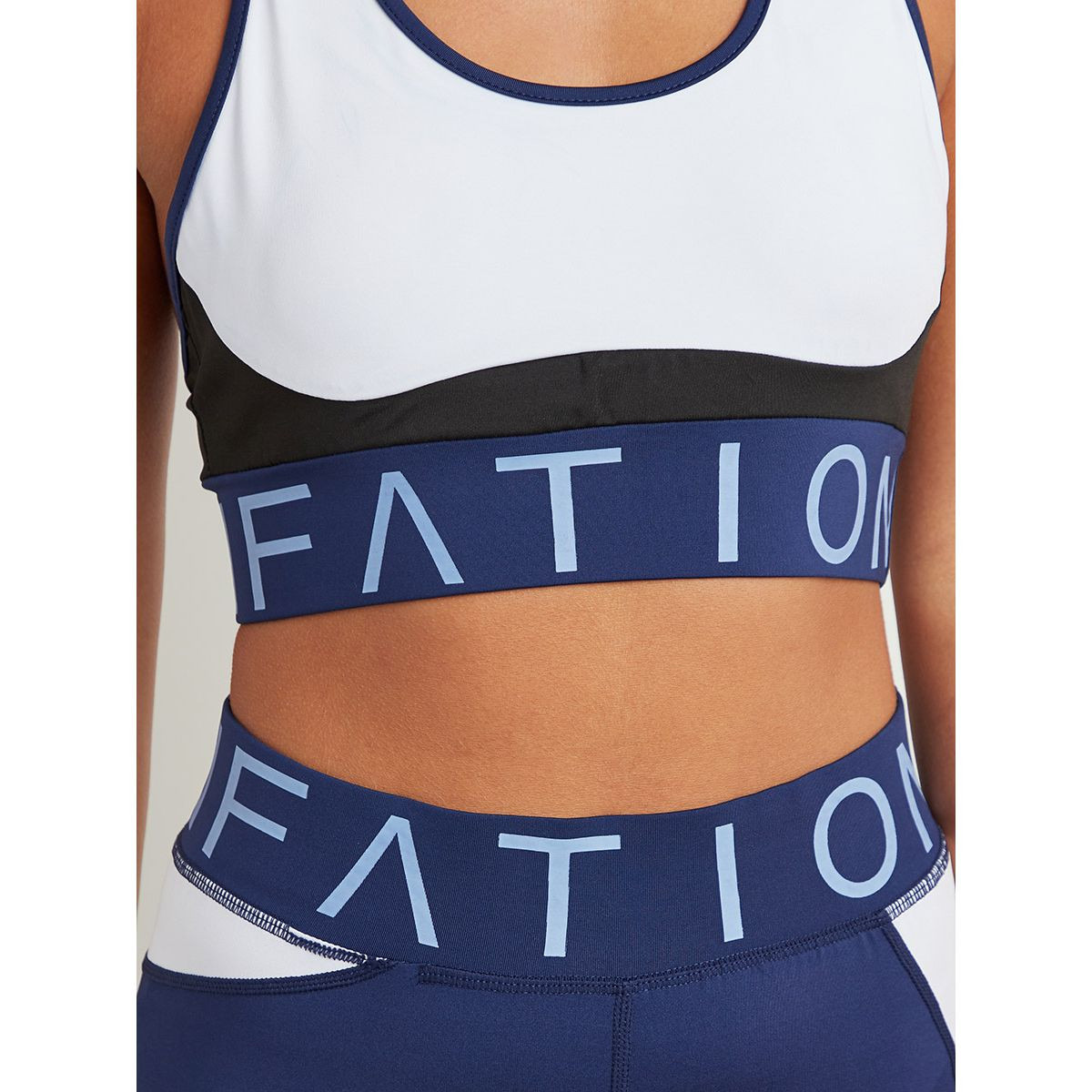مجموعة من صدرية رياضية وليقنز من ستايلي-women-clothing-sportswearandactivewear-sportsbras-image-7