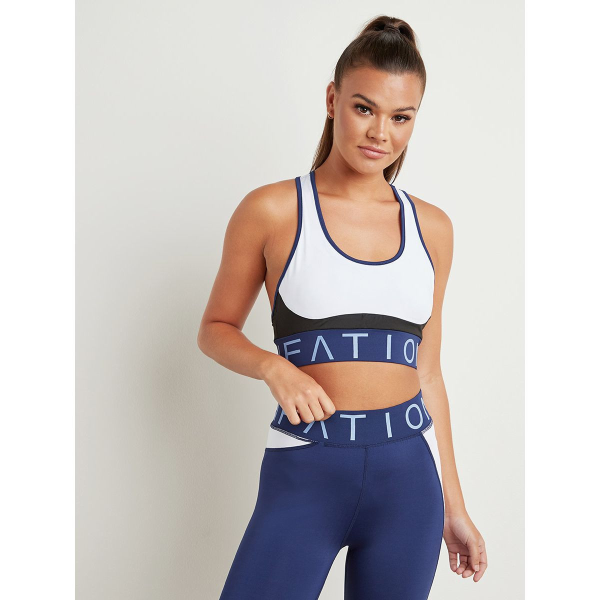 مجموعة من صدرية رياضية وليقنز من ستايلي-women-clothing-sportswearandactivewear-sportsbras-image-8