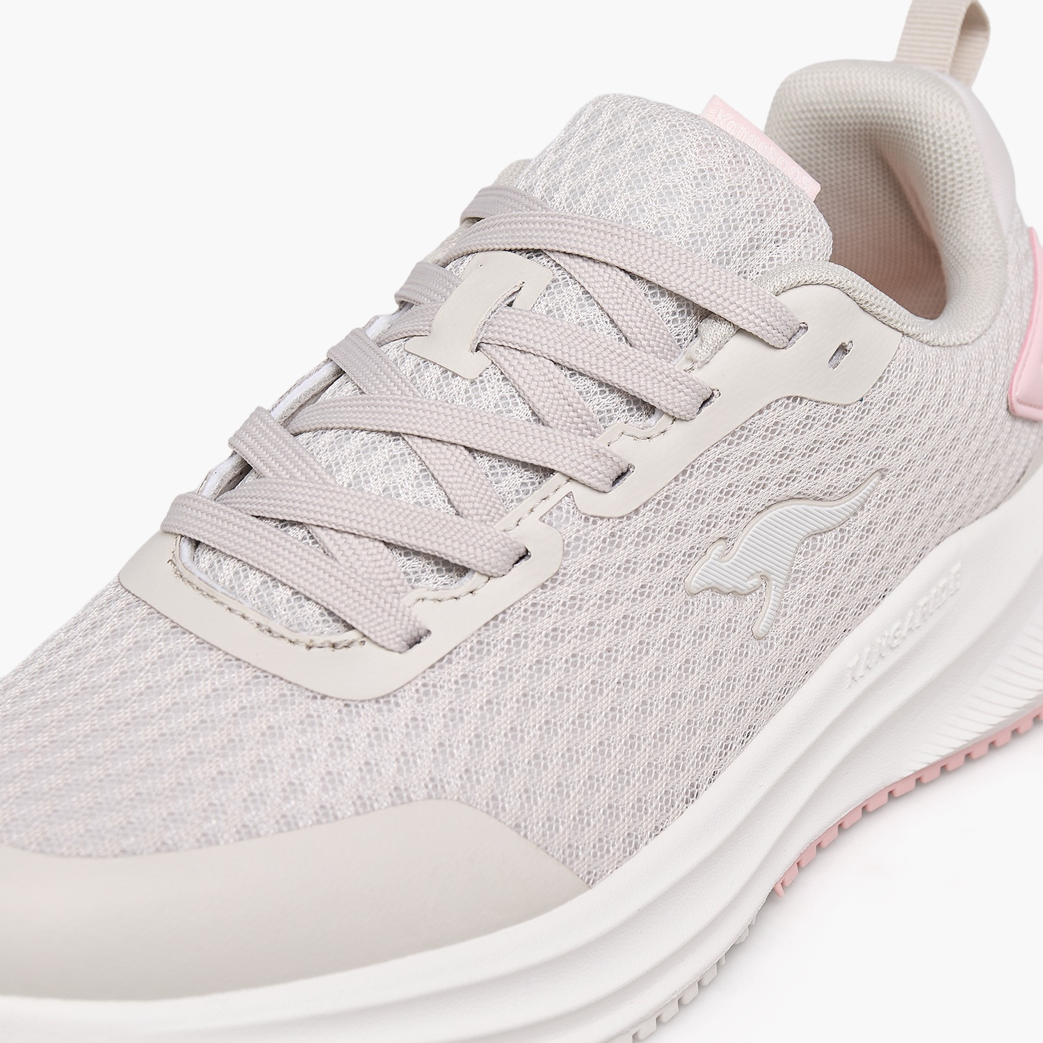 حذاء رياضي برباط إغلاق للنساء من كانجاروز-women-shoes-sneakers-image-4