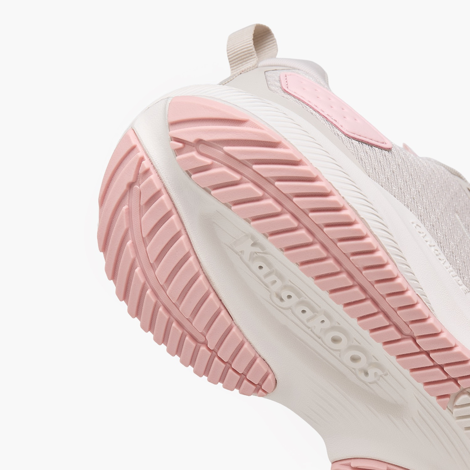 حذاء رياضي برباط إغلاق للنساء من كانجاروز-women-shoes-sneakers-image-5