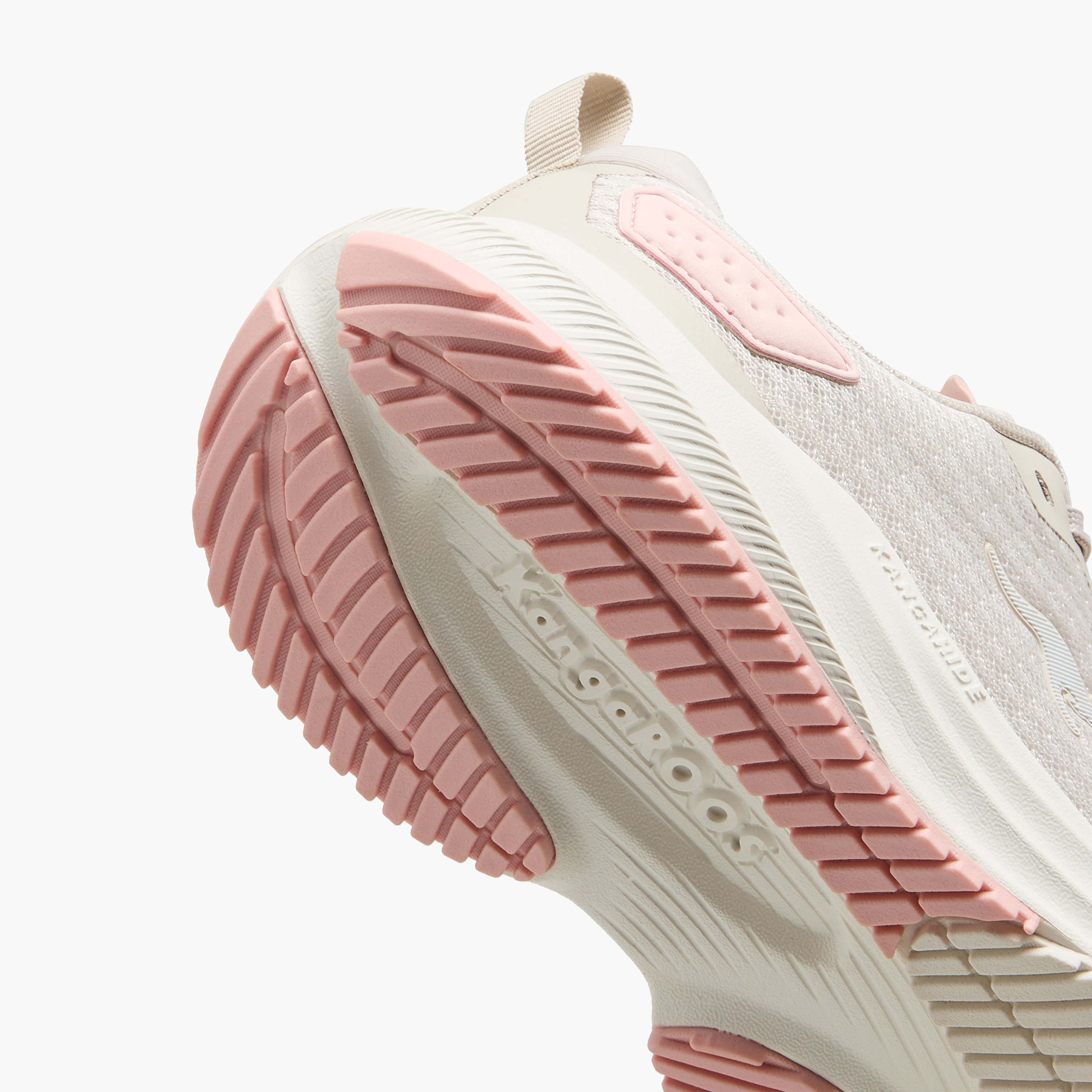 حذاء رياضي برباط إغلاق للنساء من كانجاروز-women-shoes-sneakers-image-5