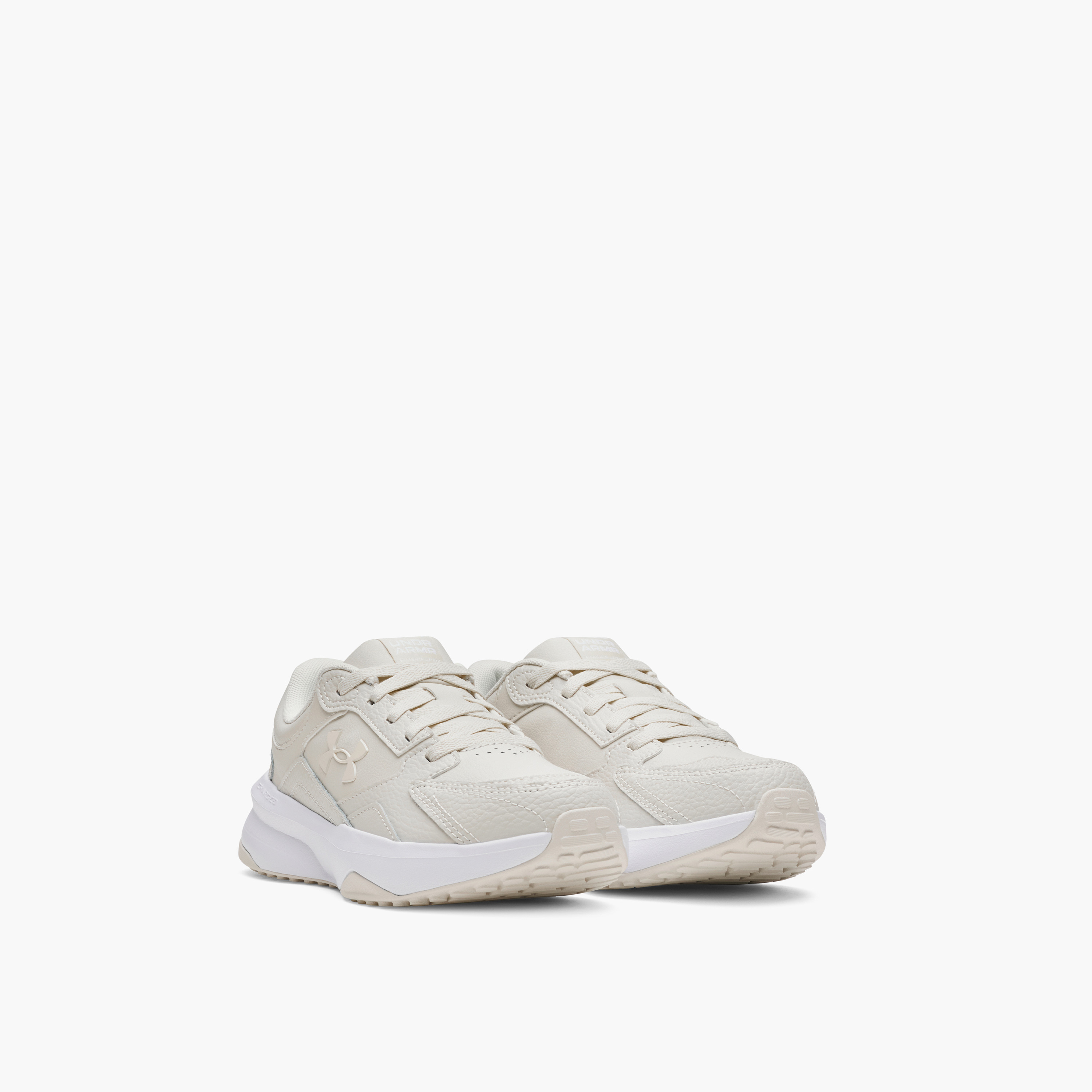 حذاء رياضي منخفض الكاحل برباط من الجلد برباط من أندر آرمور للنساء 3028569 | OE-sports-women-shoes-image-1