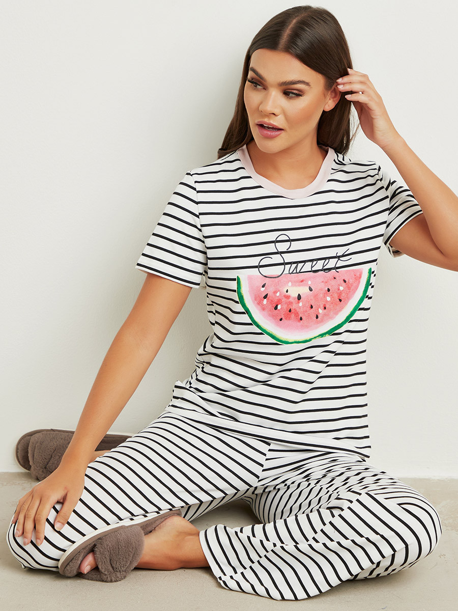 مجموعة من تيشيرت مخطط وبنطلون بيجاما من ستايلي-women-clothing-nightwear-pyjamas-longsets-image-1