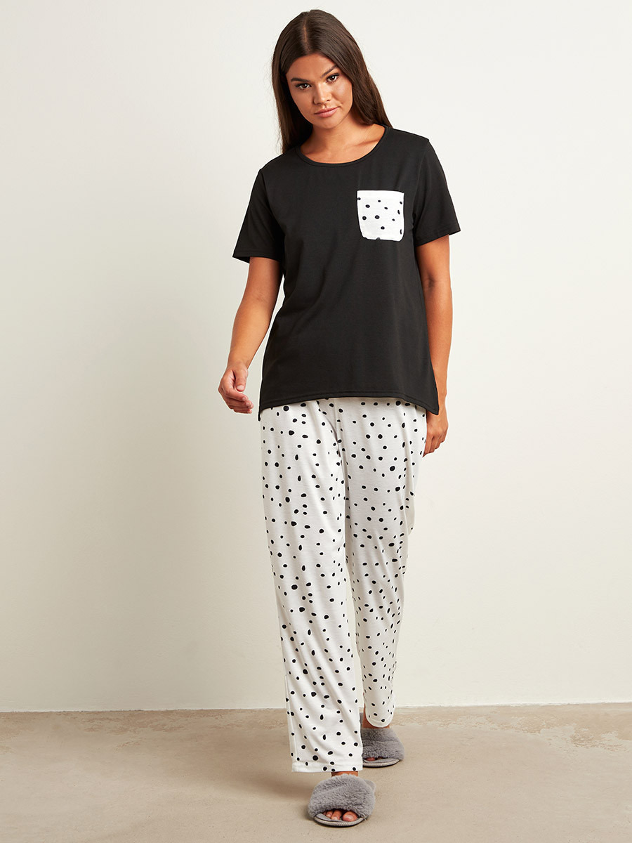 Styli Printed Pocket Regular Fit T-shirt and Polka Dot Pyjama Set-women-clothing-nightwear-pyjamas-bottoms-image-4