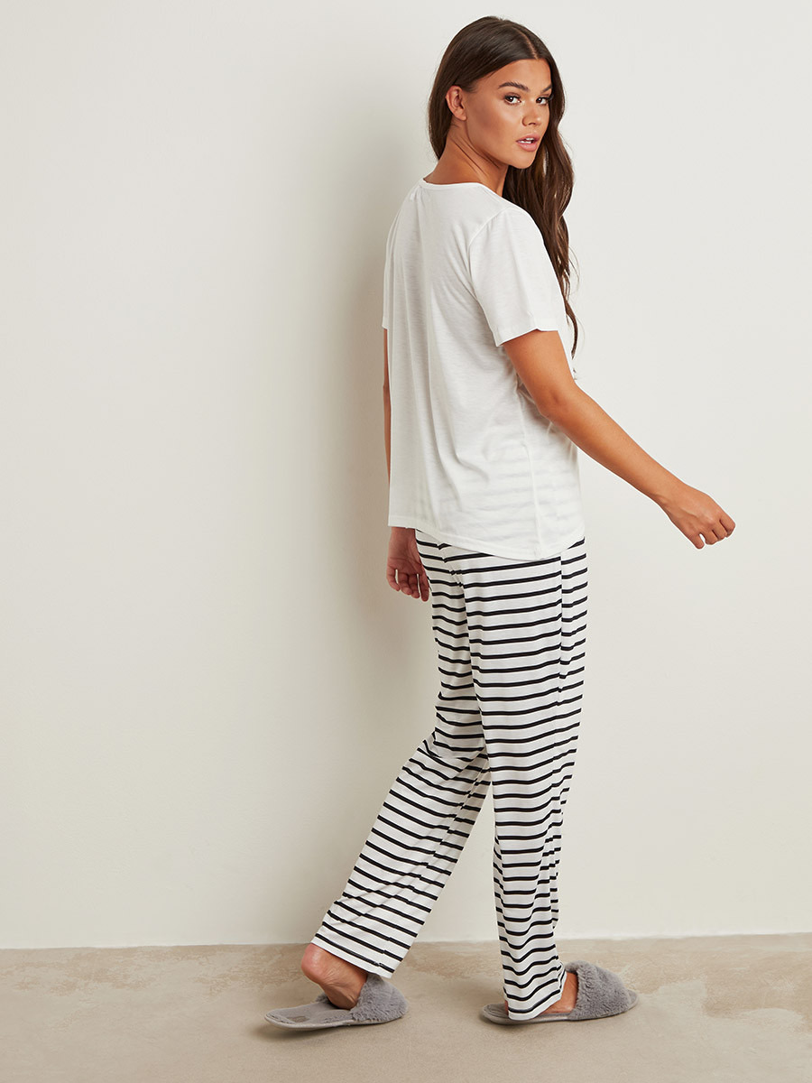 مجموعة من تيشيرت وبنطلون بيجاما من ستايلي-women-clothing-nightwear-pyjamas-longsets-image-4