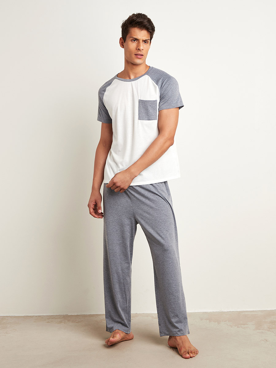 مجموعة من تيشيرت وبنطلون بيجاما سادة من ستايلي-men-clothing-nightwear-sets-image-1