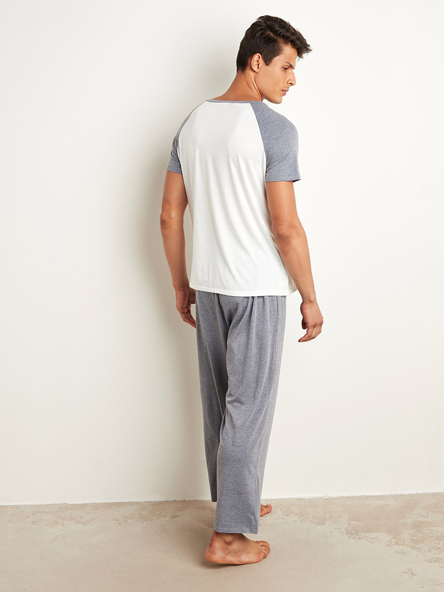 مجموعة من تيشيرت وبنطلون بيجاما سادة من ستايلي-men-clothing-nightwear-sets-image-3