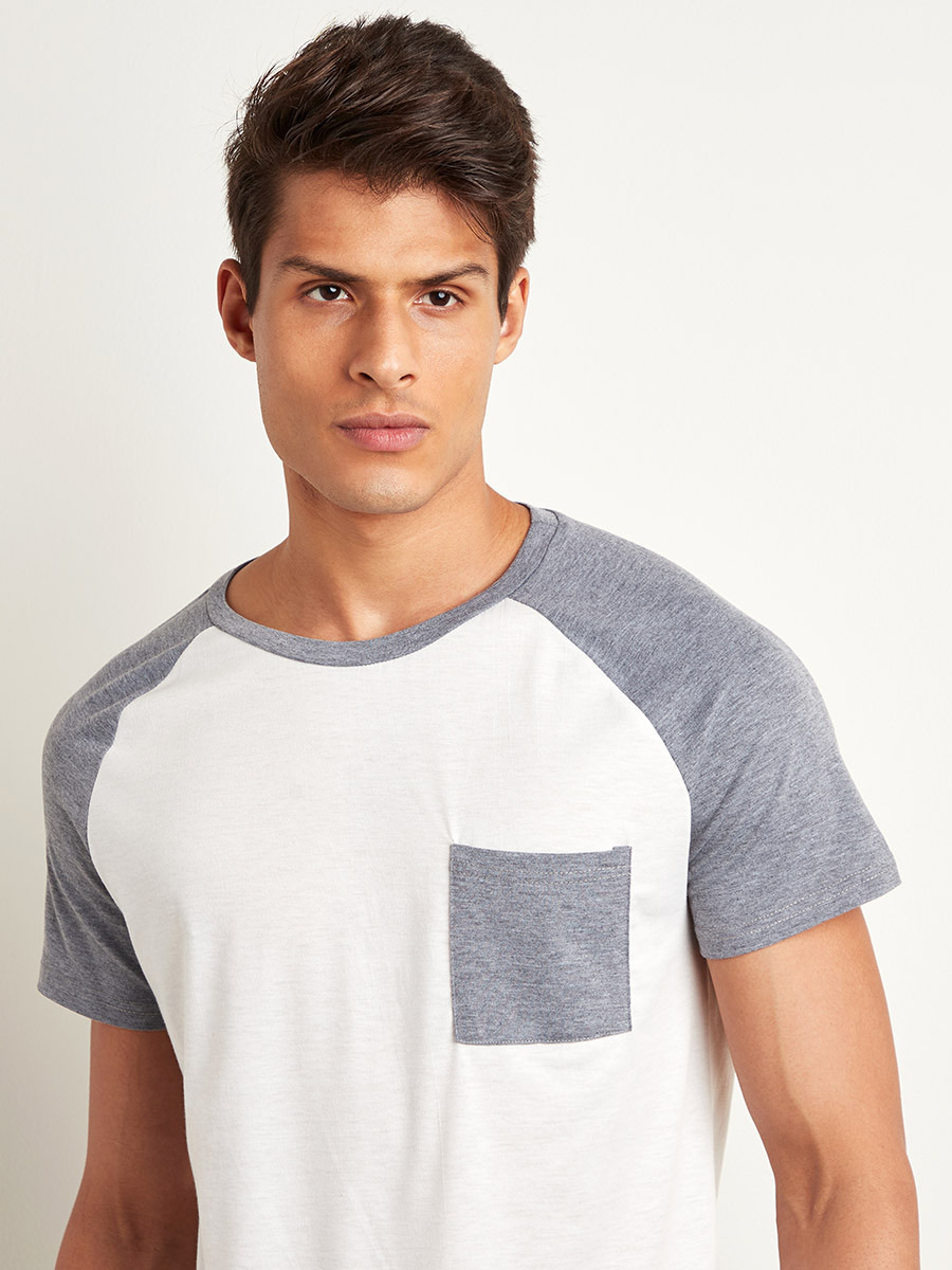 Styli Contrast Raglan Sleeves Pocket Detail T-shirt and Plain Pyjama Set-men-clothing-nightwear-sets-image-4