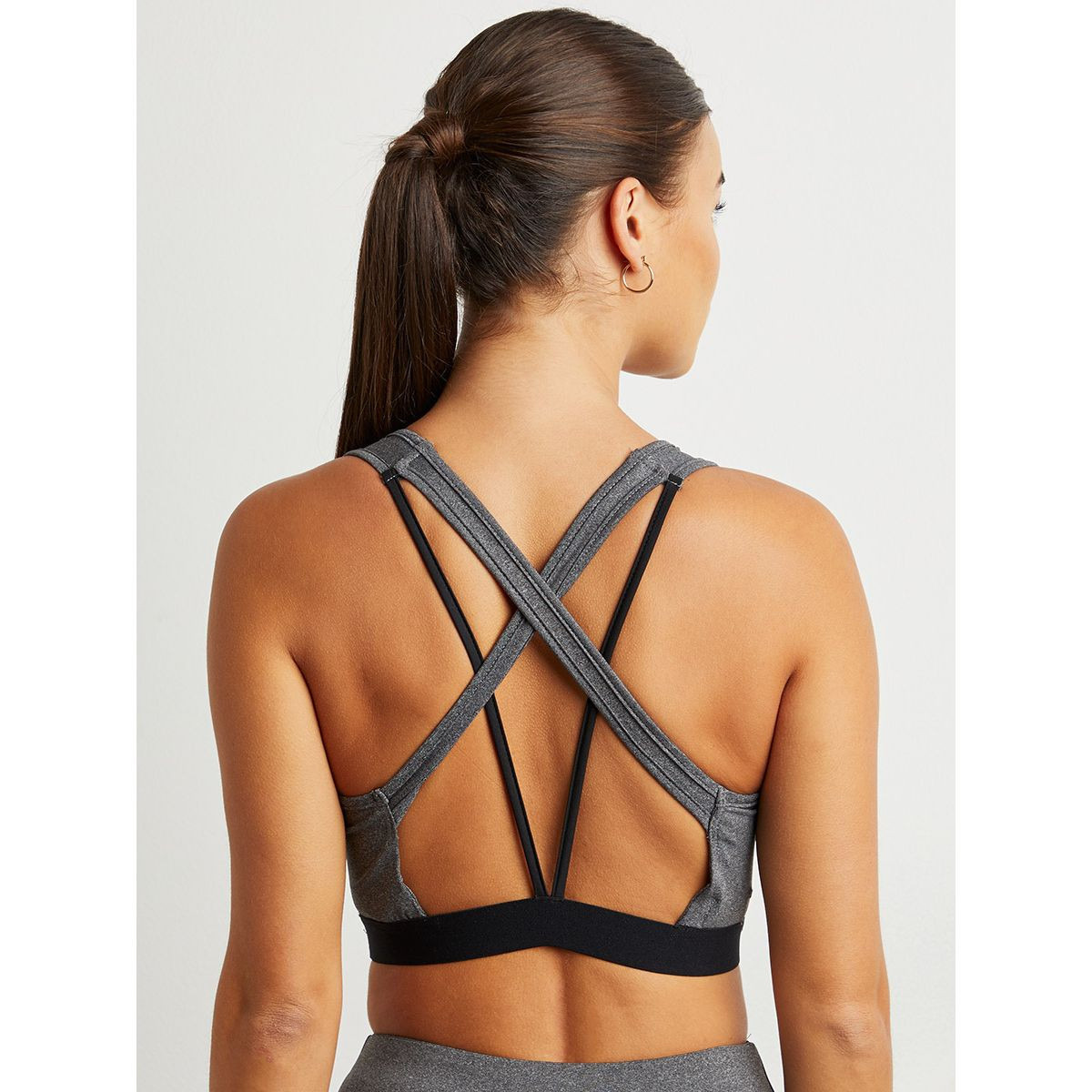 صدرية رياضية بتفاصيل خلفية من ستايلي-women-clothing-sportswearandactivewear-sportsbras-image-2