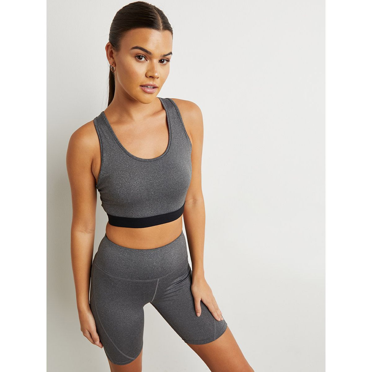 صدرية رياضية بتفاصيل خلفية من ستايلي-women-clothing-sportswearandactivewear-sportsbras-image-6