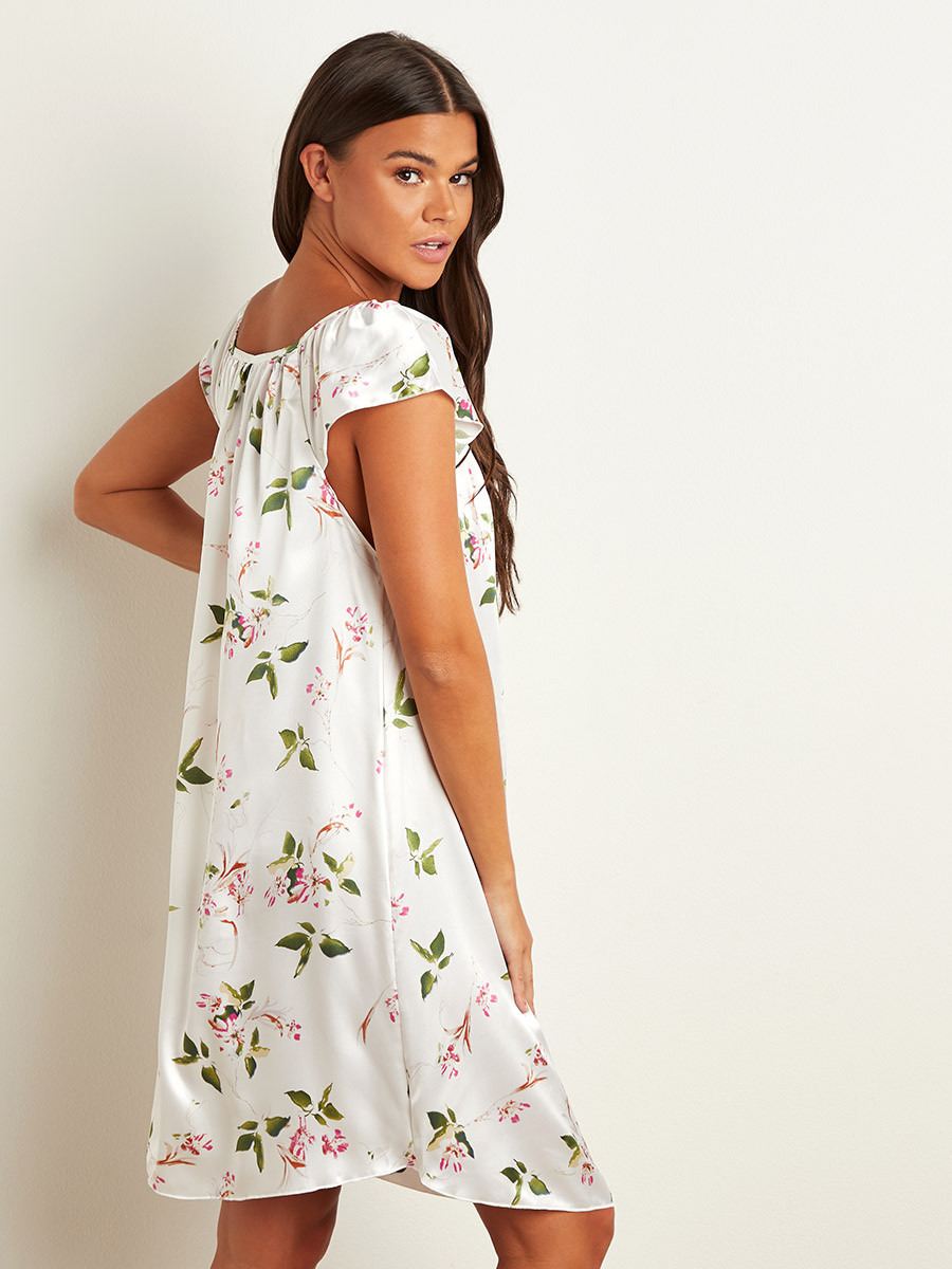 Styli Floral Printed Scoop Neck Nightdress-women-clothing-nightwear-nighties-image-4