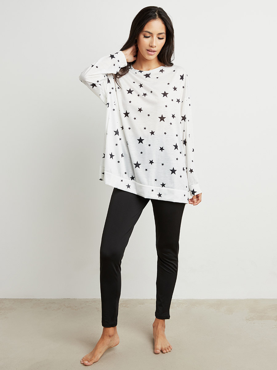 مجموعة من تيشيرت مطبوع بقصة واسعة وليقنز من ستايلي-women-clothing-nightwear-pyjamas-bottoms-image-1