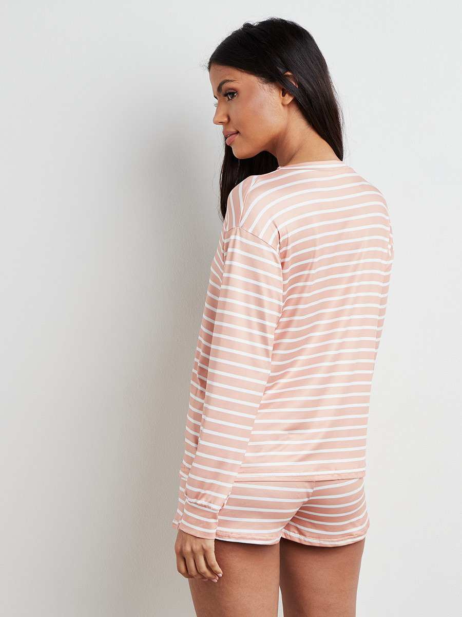 مجموعة من تيشيرت بأكمام طويلة وشورت من ستايلي-women-clothing-nightwear-pyjamas-bottoms-image-6