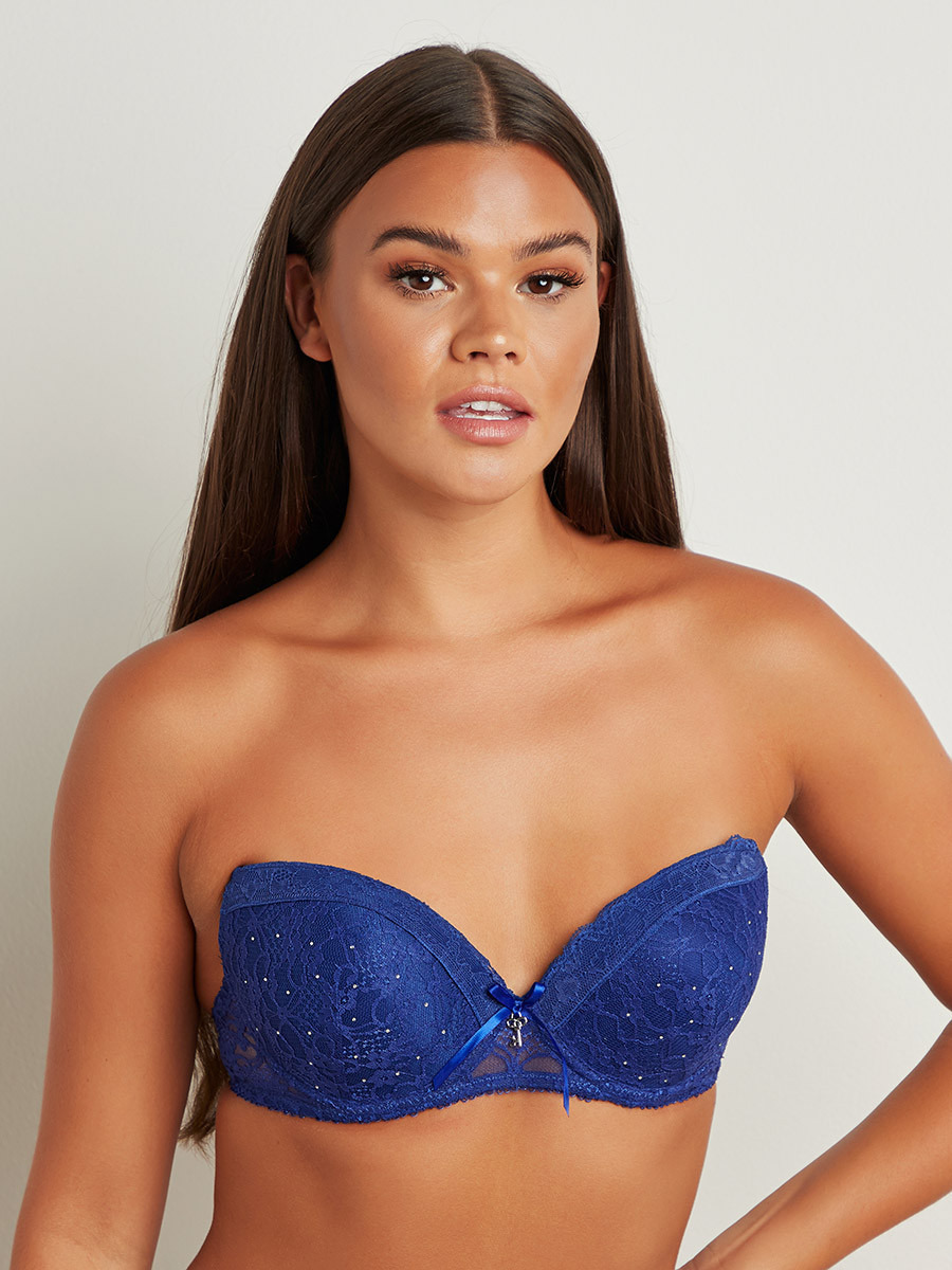 مجموعة من صدرية بتفاصيل دانتيل وثونج من ستايلي-women-clothing-lingerie-lingeriesets-image-6
