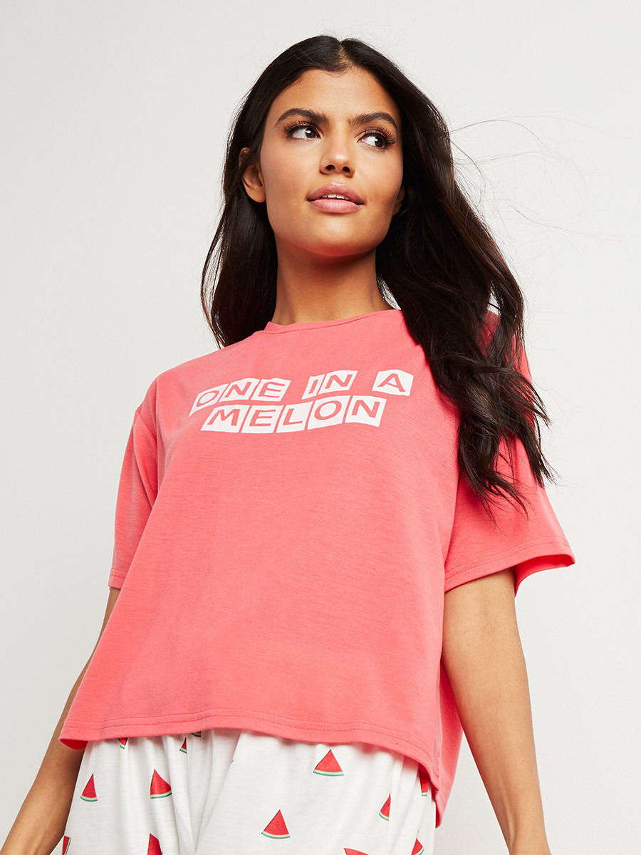 مجموعة من تيشيرت مطبوع وشورت من ستايلي-women-clothing-nightwear-pyjamas-longsets-image-3