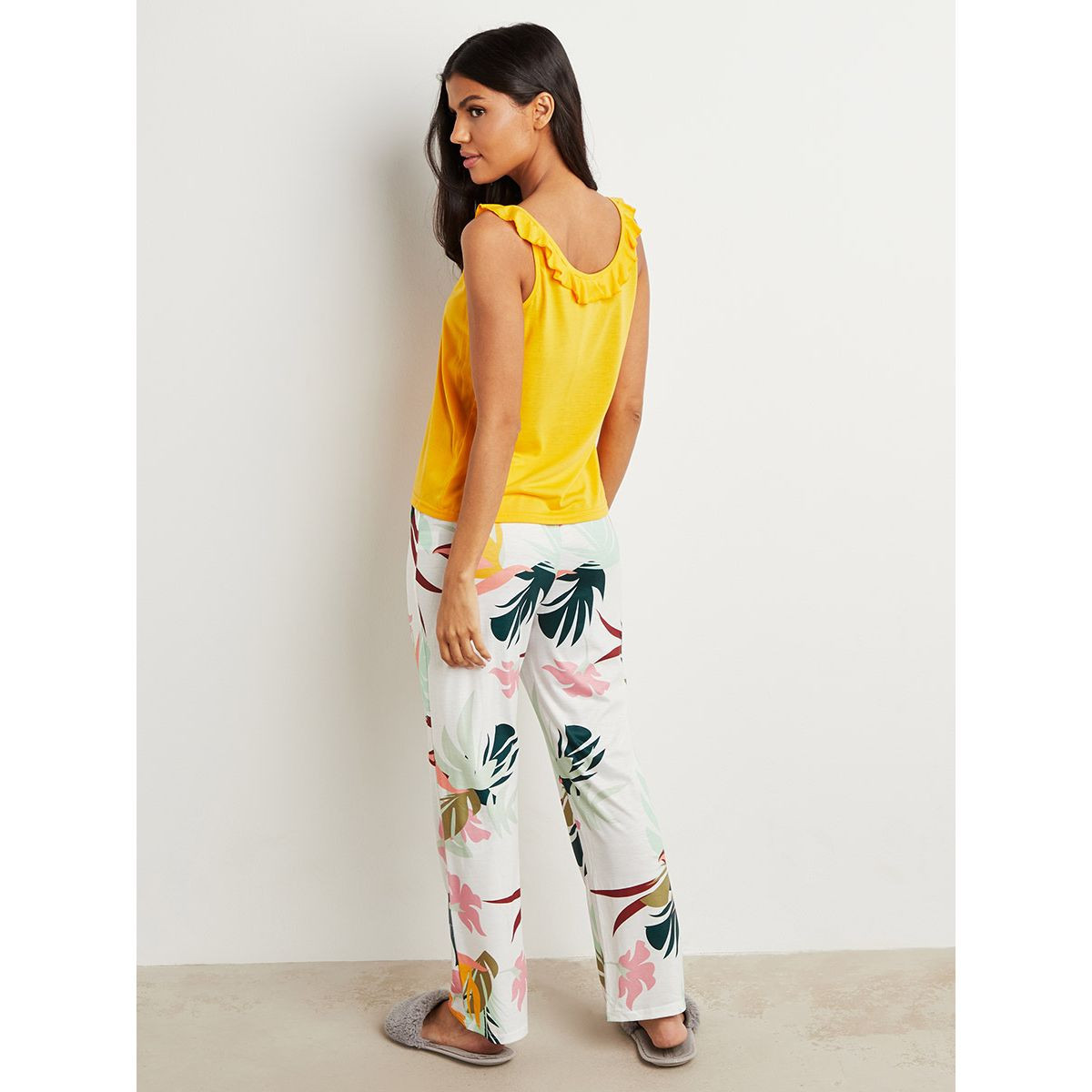 مجموعة من بلوزة وبنطلون بيجاما من ستايلي-women-clothing-nightwear-pyjamas-longsets-image-3